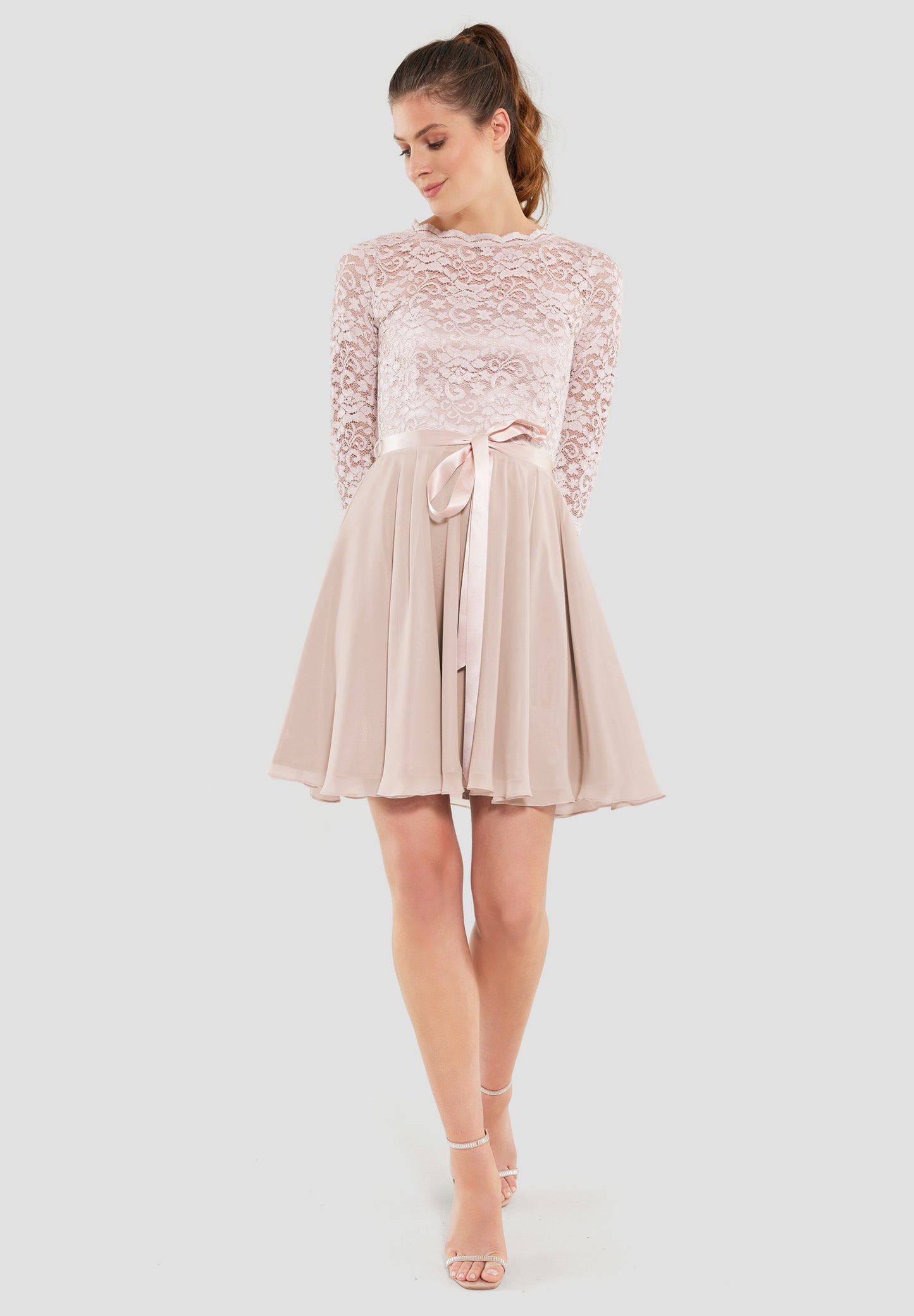 Cocktailkleid aus Spitze und Chiffon