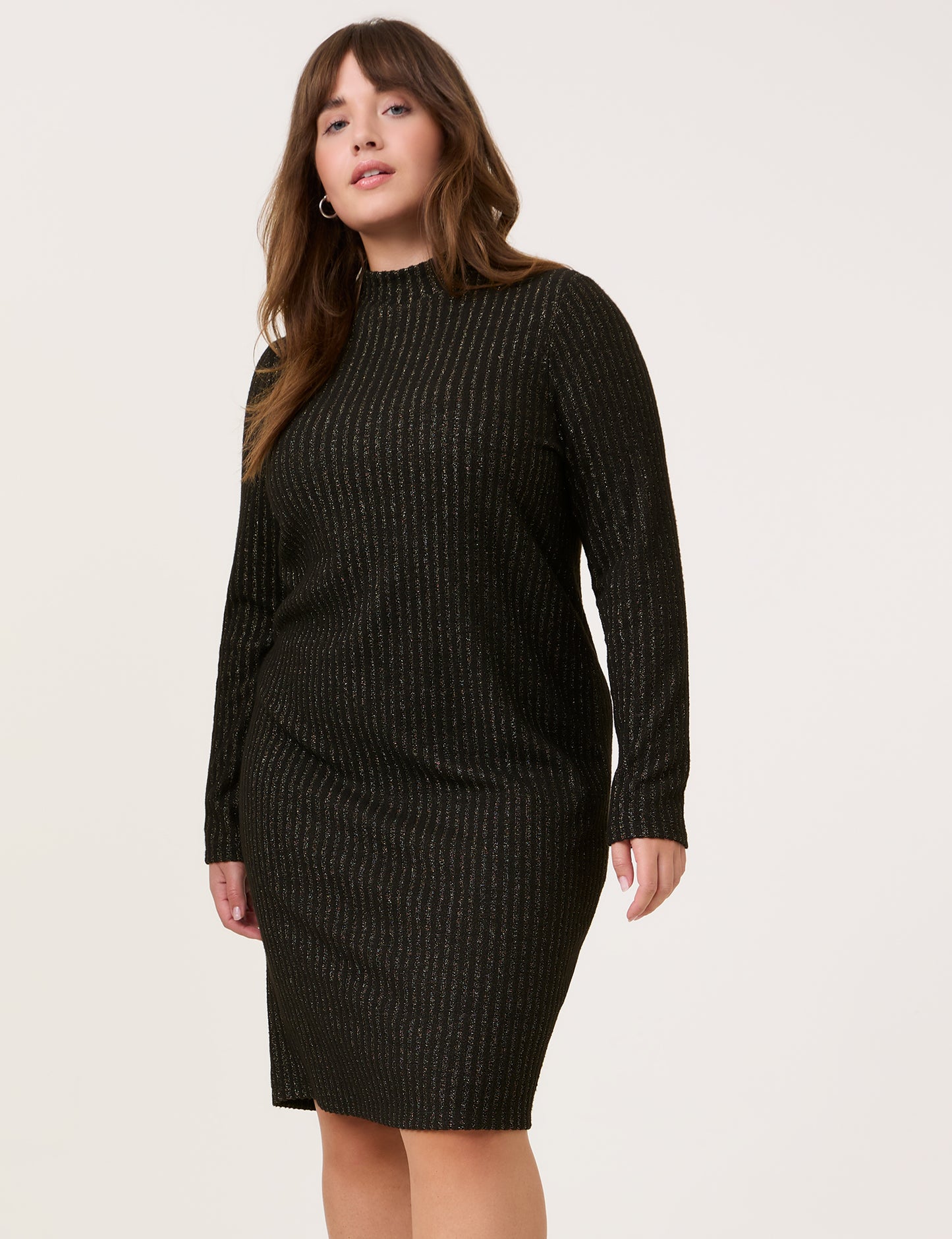 Geripptes Kleid mit Glitzer-Effekt