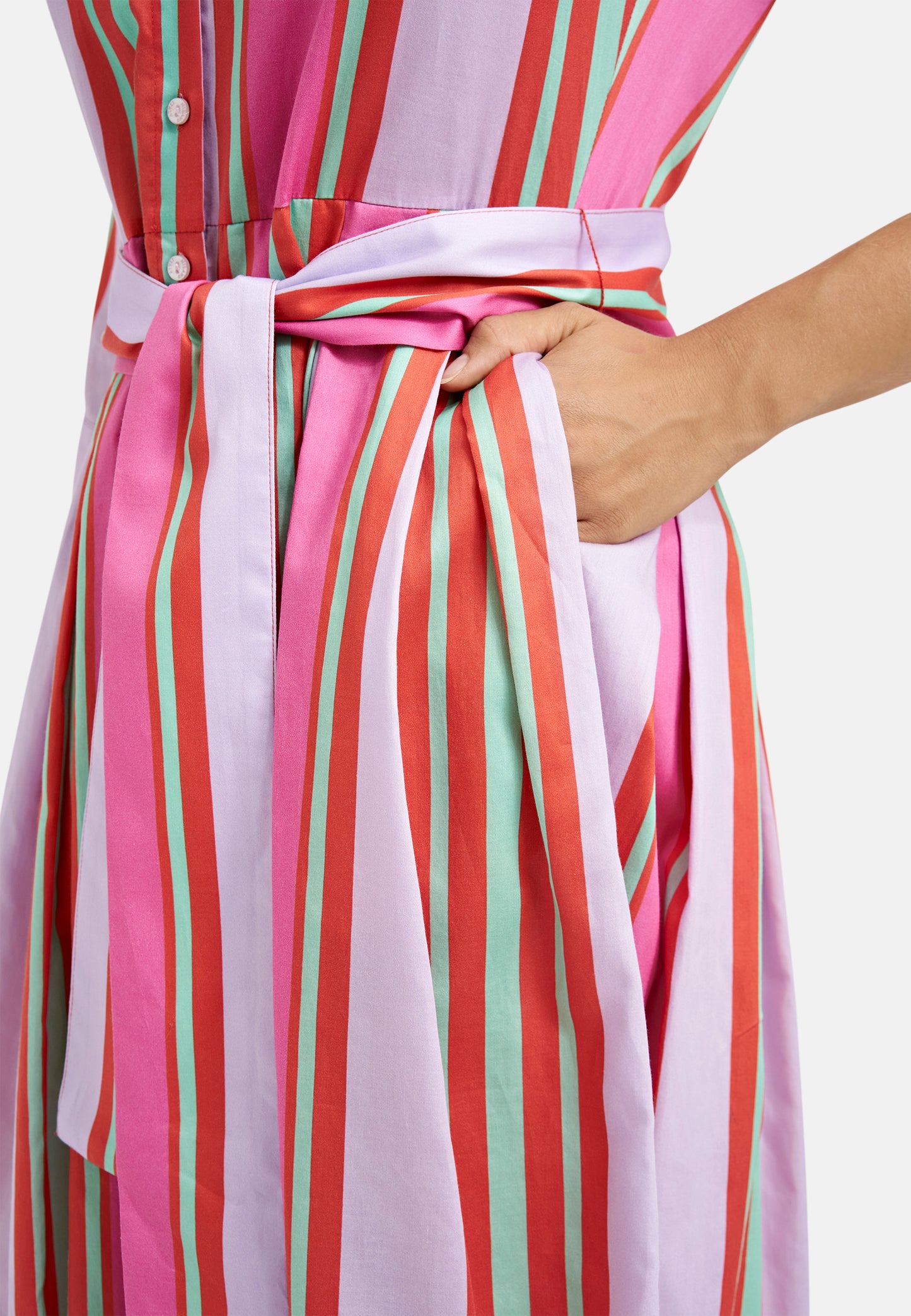 Dress with collar, placket, 3/4 sleeves, wide skirt and belt
