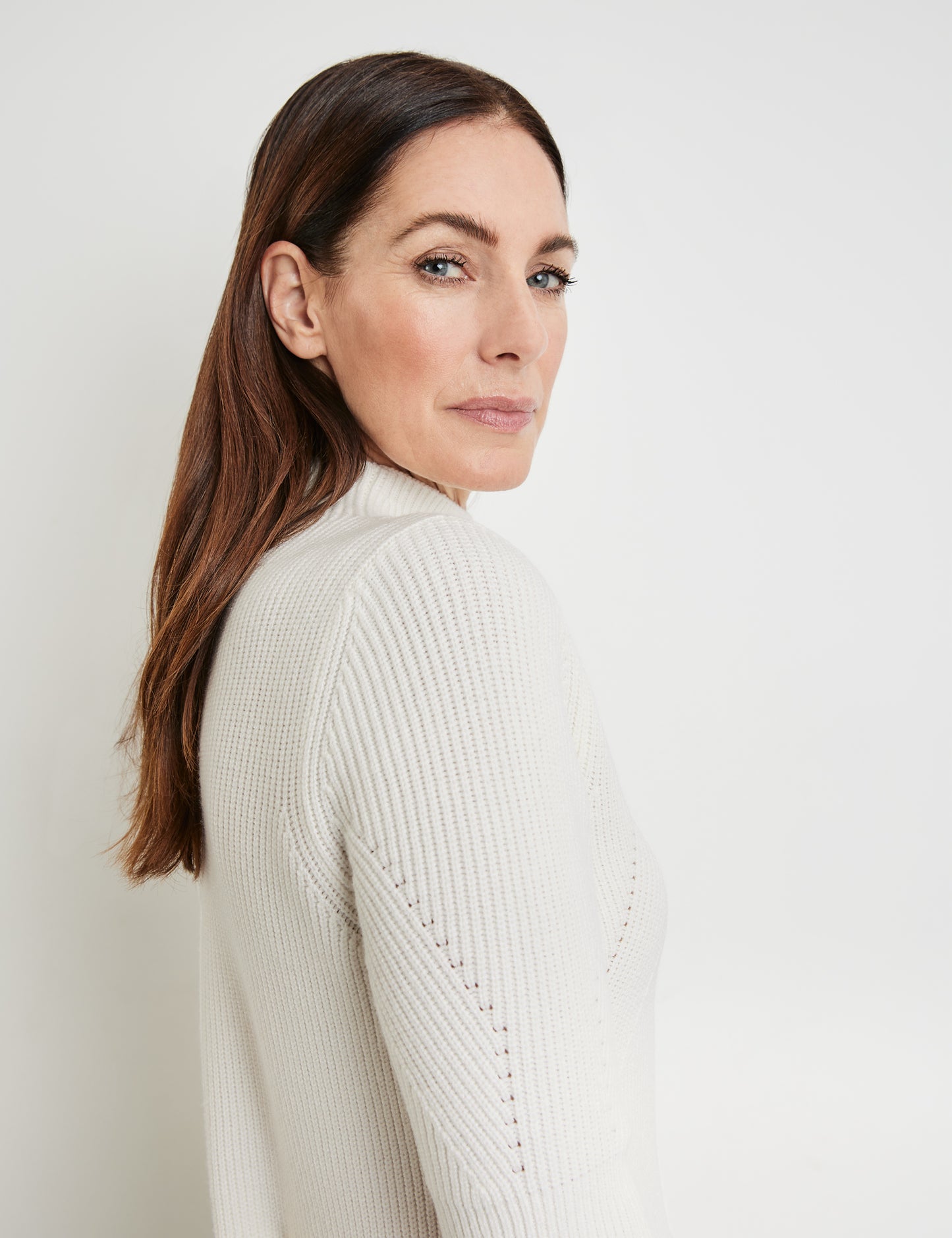 Bequemes Strickkleid mit Turtleneck