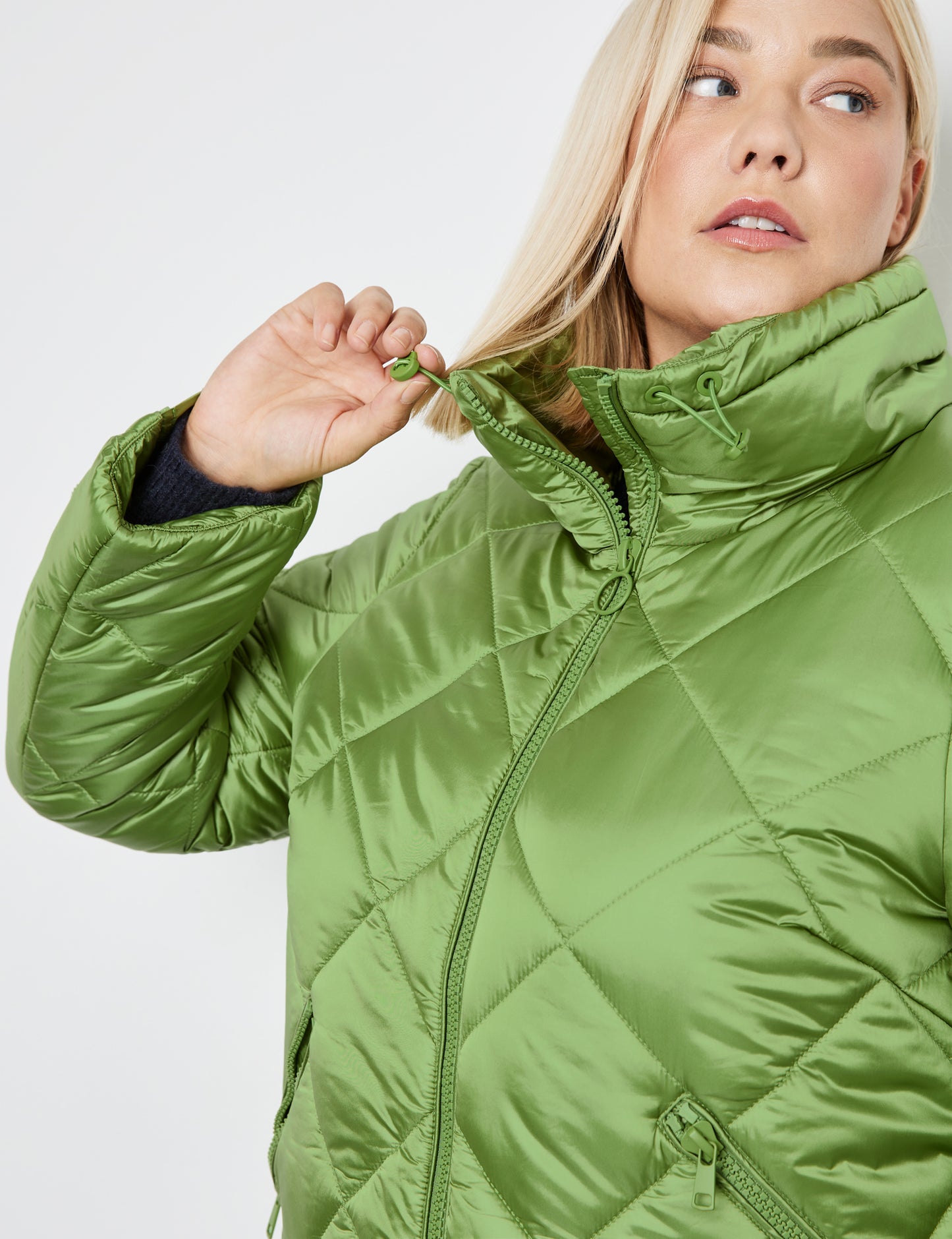 Steppjacke mit Glanz-Optik