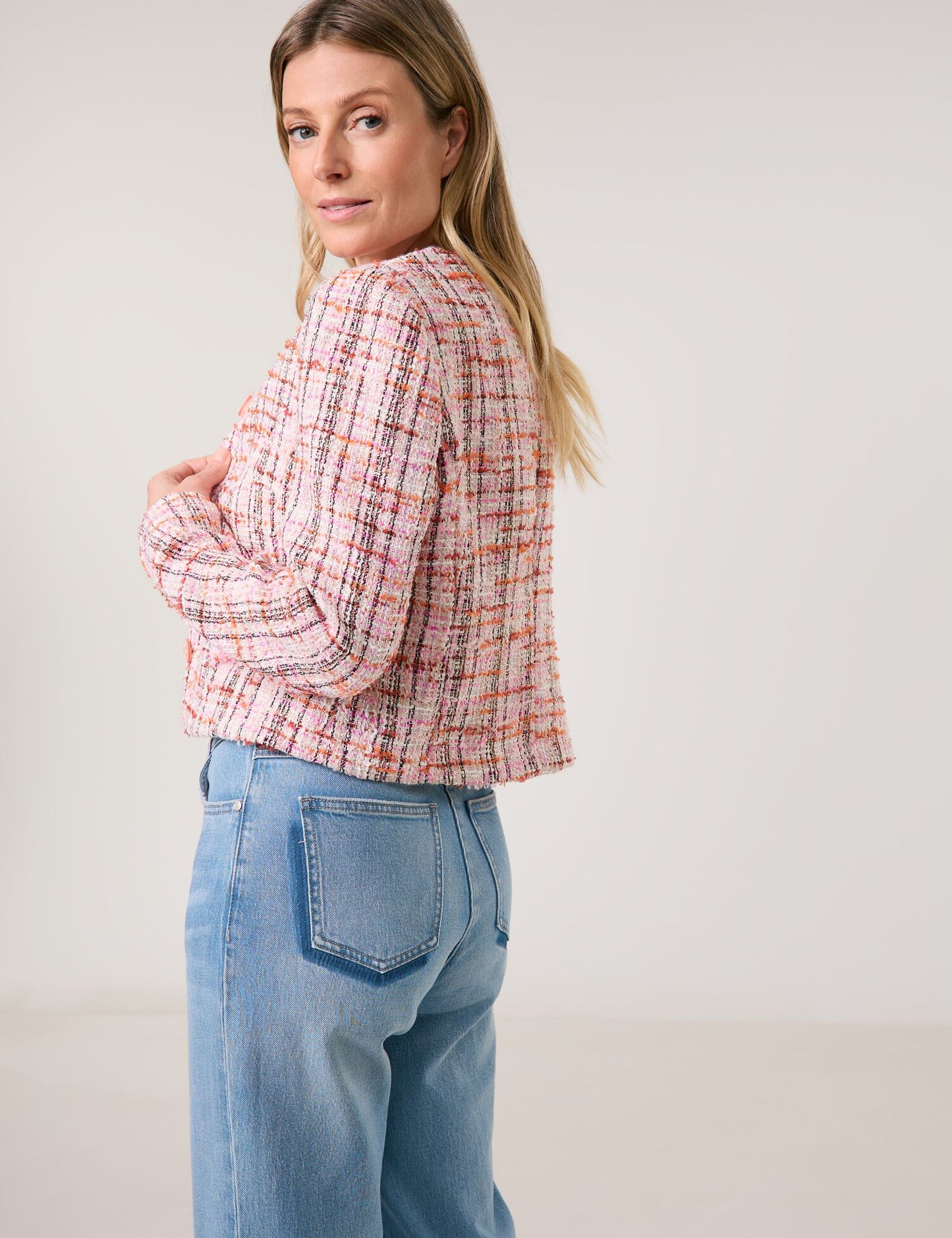 Blazerjacke in Bouclé-Optik mit Fransenkante