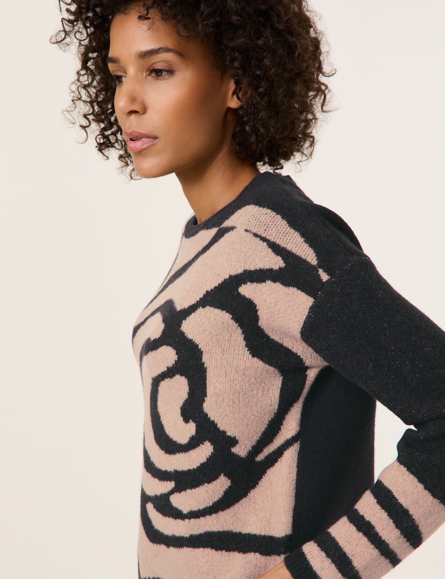 Strickpullover mit floralem Intarsien-Muster