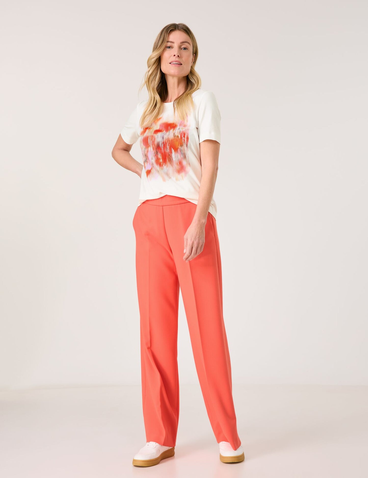 T-Shirt mit abstraktem Frontprint