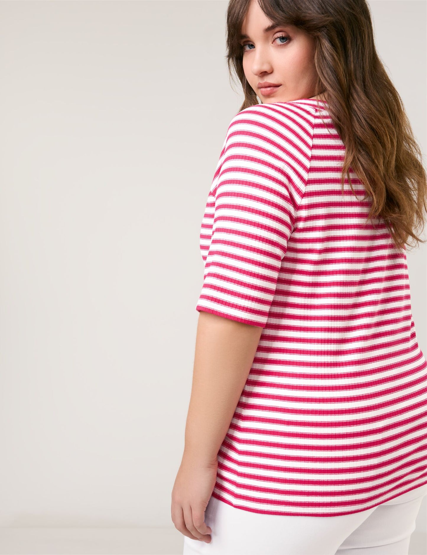 Geringeltes Halbarmshirt mit Ripp-Struktur