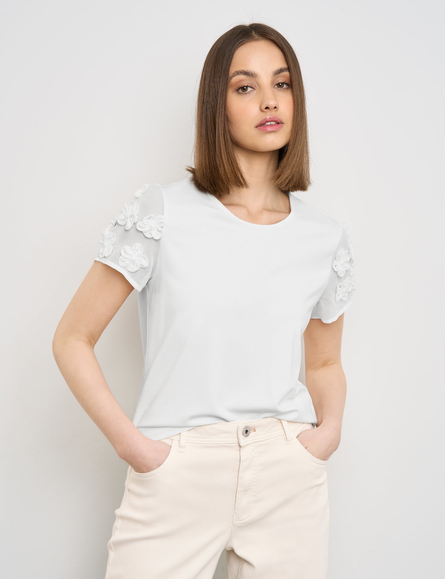 T-Shirt mit Blüten-Dekor