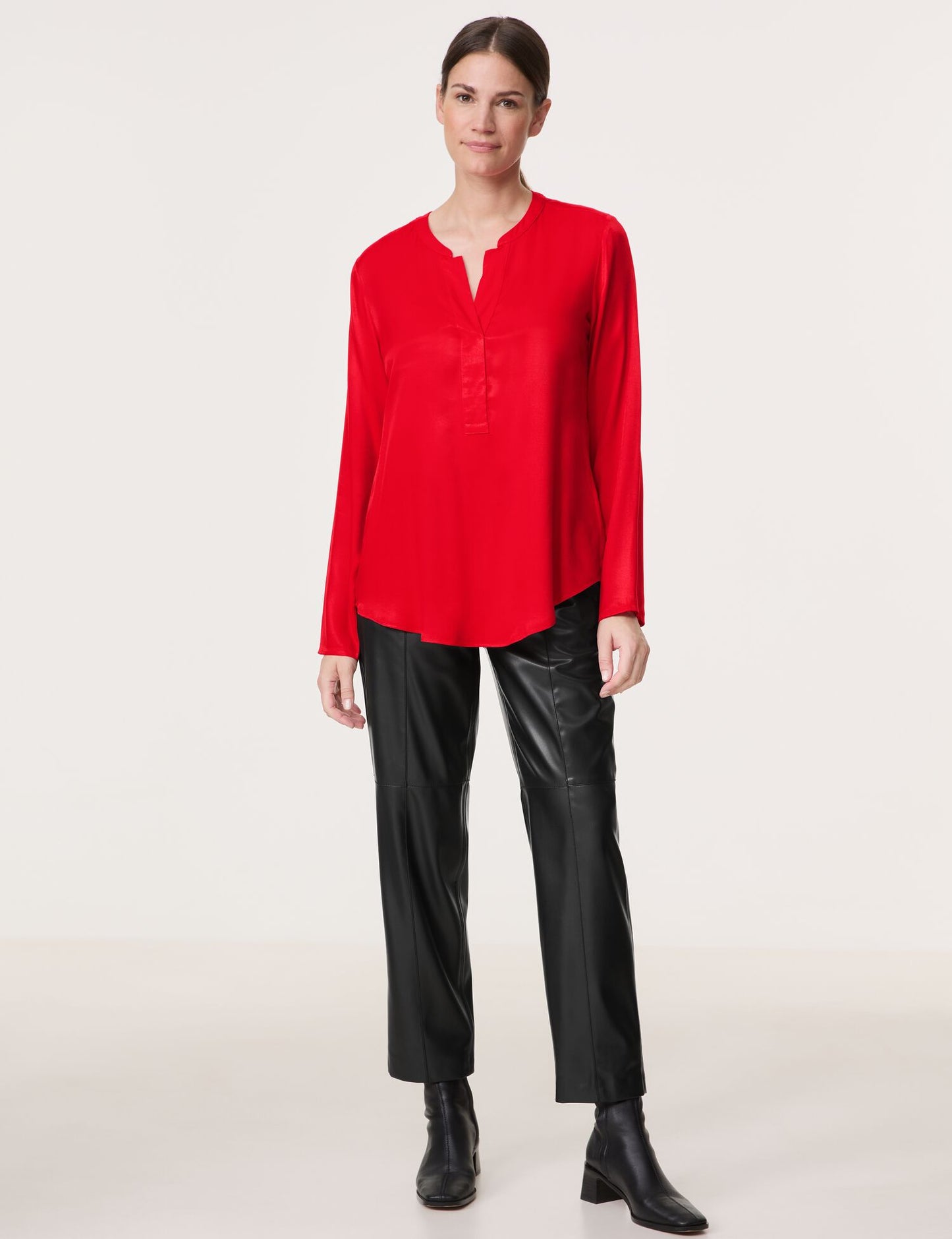 Nachhaltige Bluse mit Tunikaausschnitt
