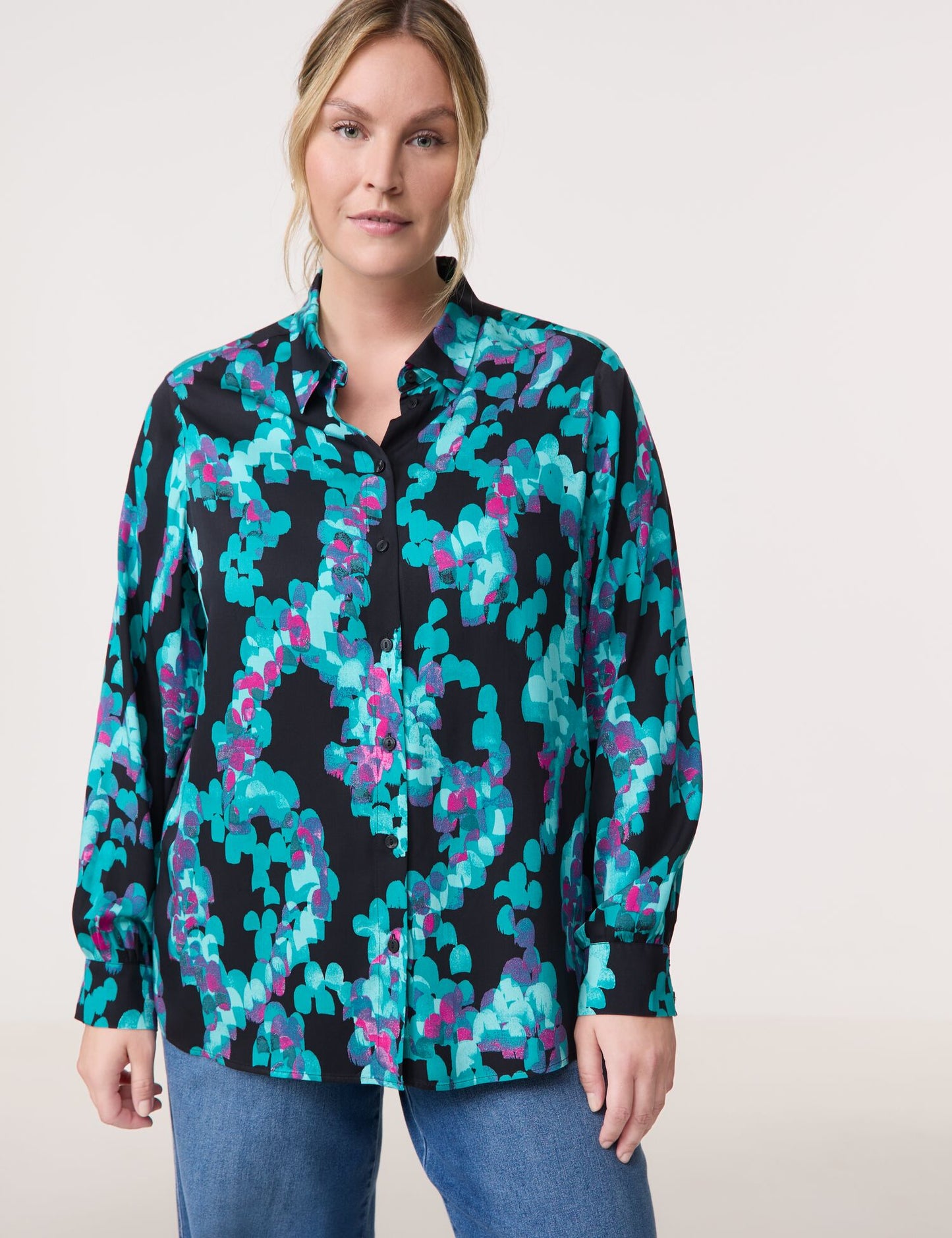 Lange Hemdbluse mit Allover-Print