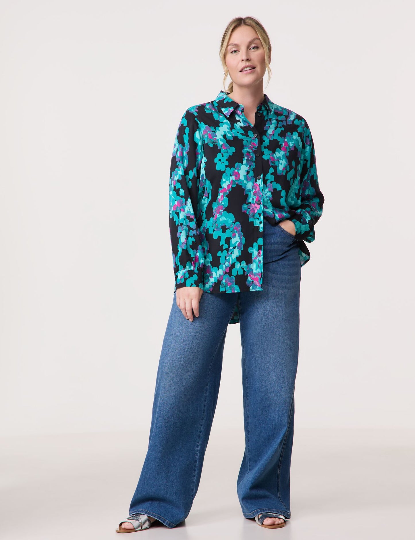 Lange Hemdbluse mit Allover-Print