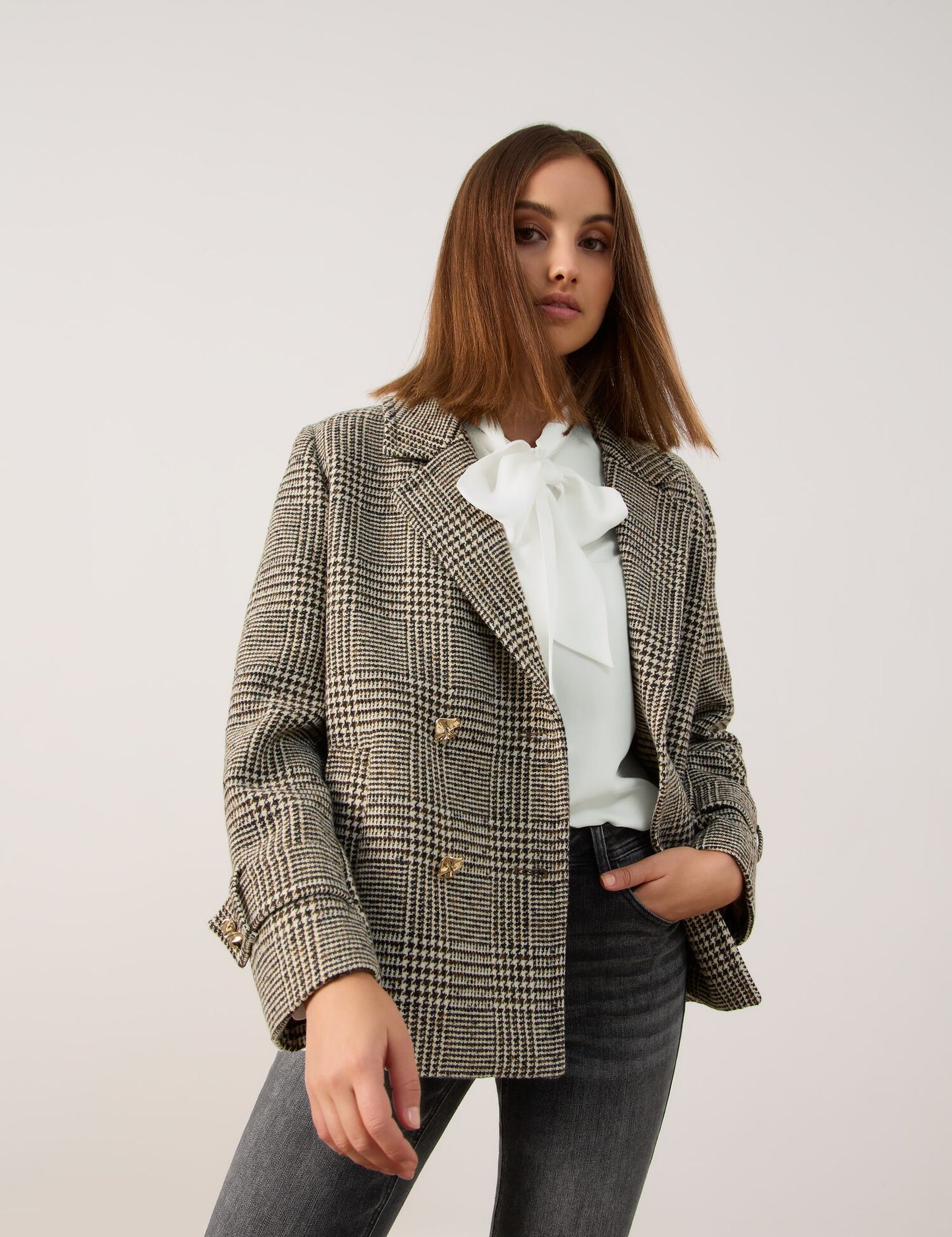 Bluse mit Schleifenkragen
