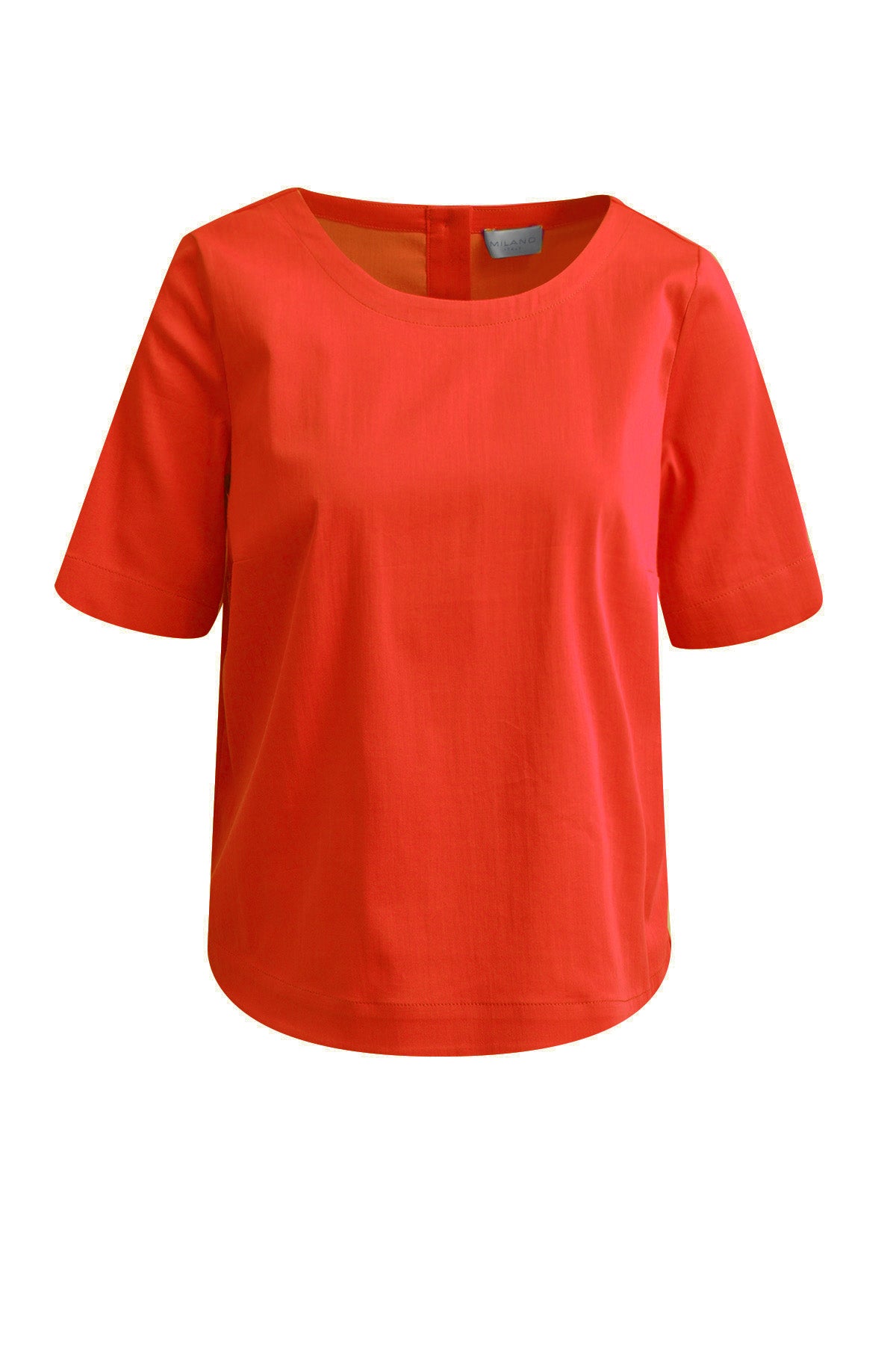 Blouse with roundneck and 1/2 sleeves and rounded hem