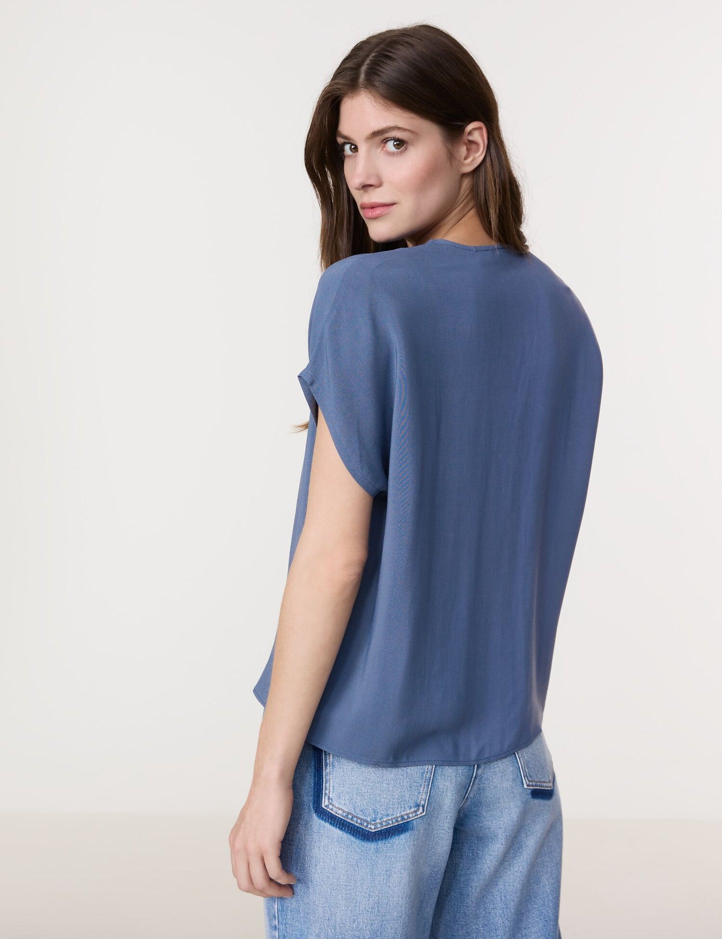 Fließendes Blusenshirt mit Faltendetail