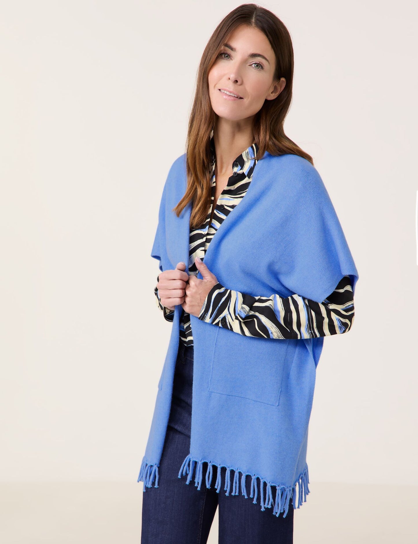 Softes Cape mit Fransen