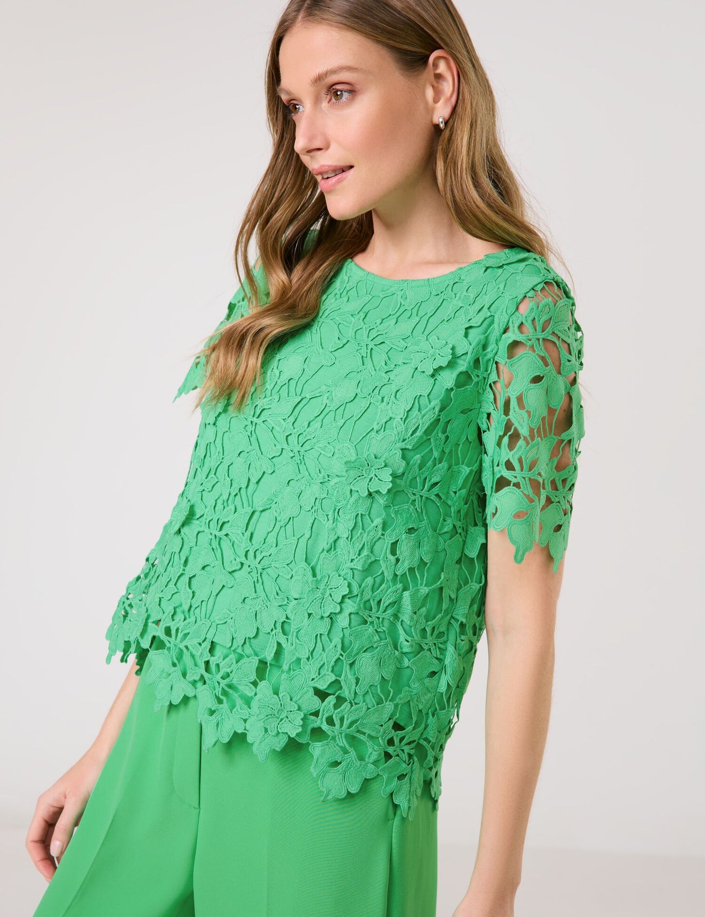 Blusenshirt aus Spitze
