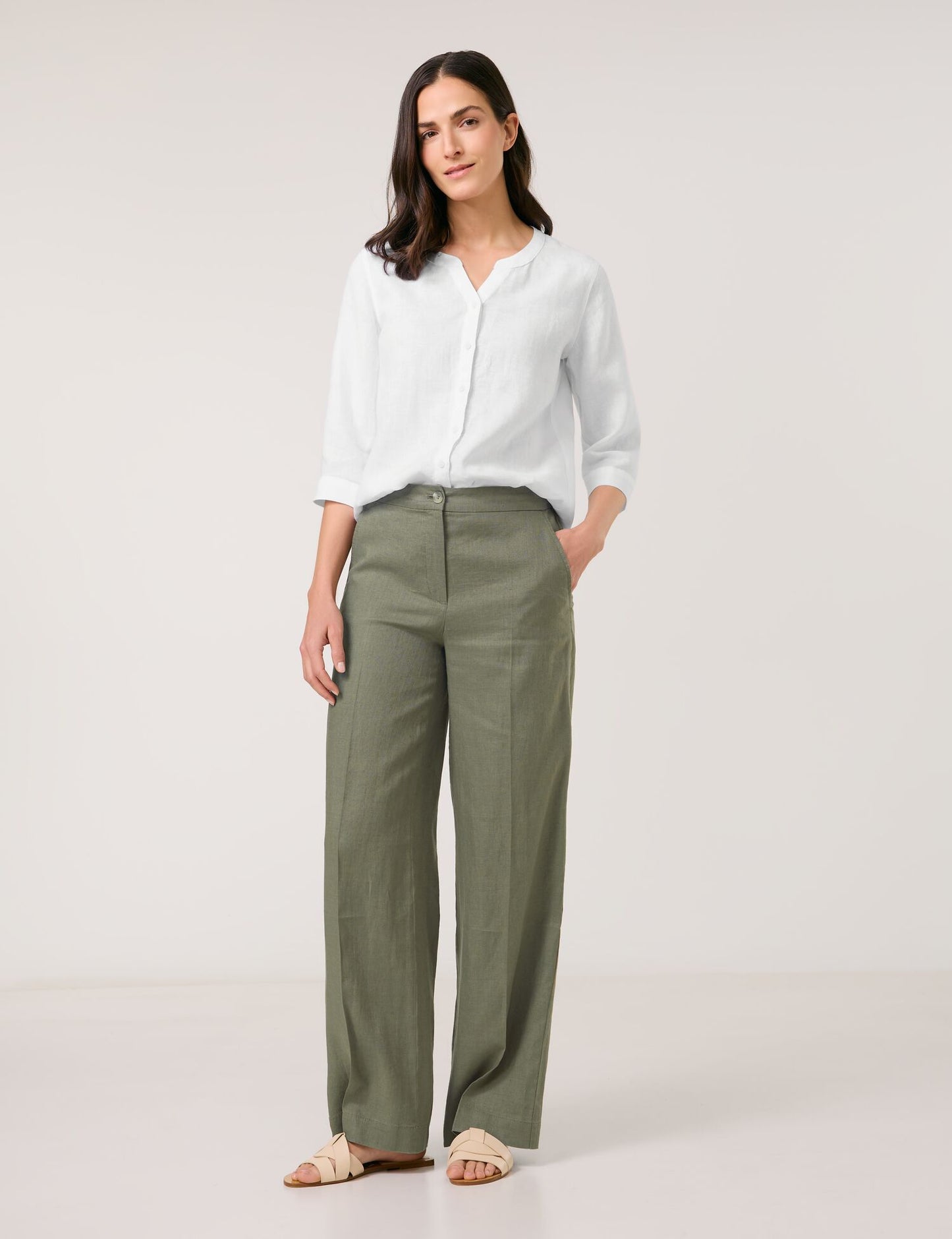 Weite Leinenhose mit Dehnbund