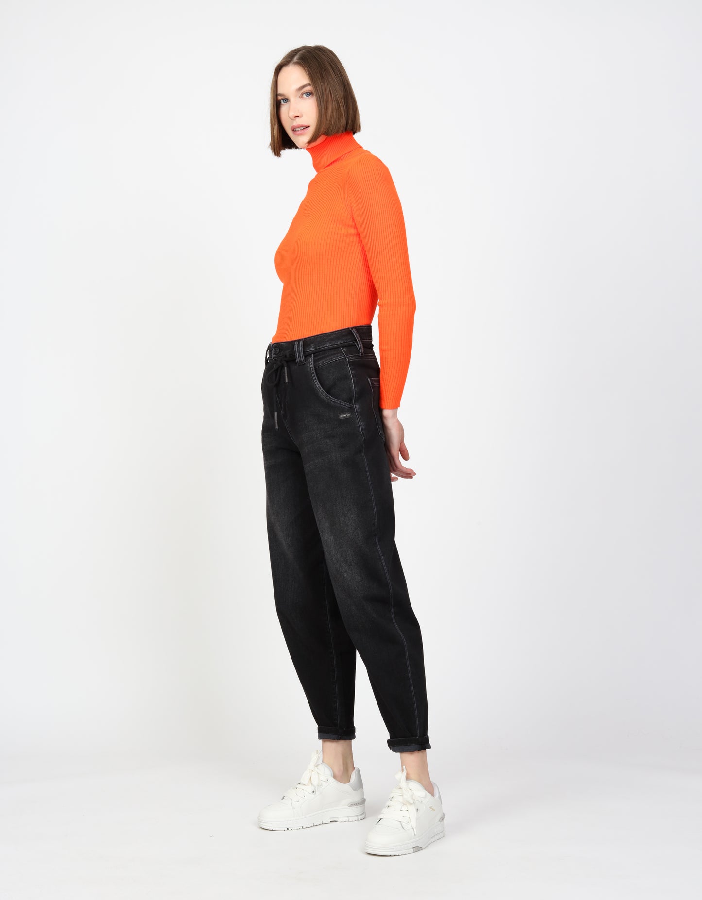 94VIA JOGGER - balloon fit