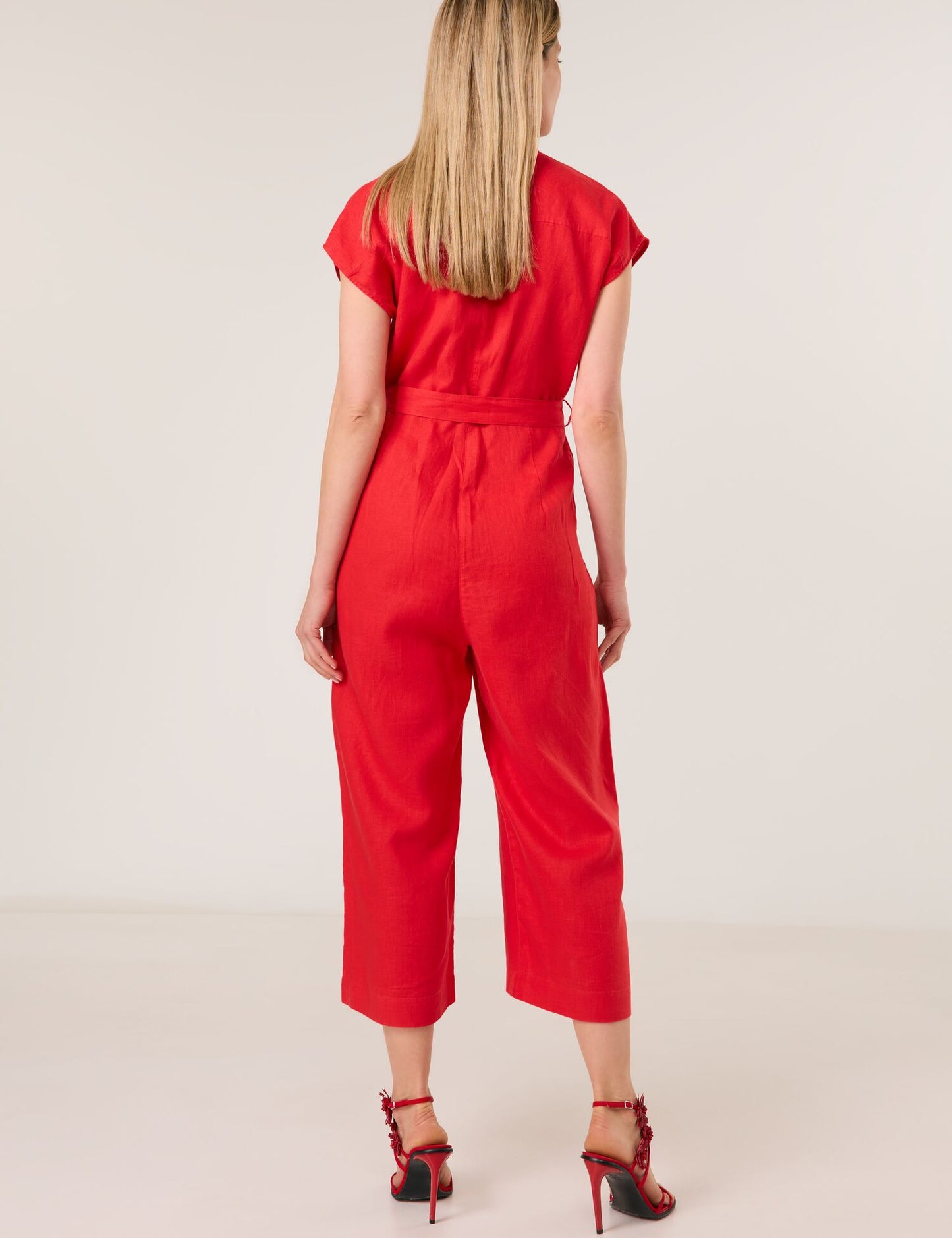 Jumpsuit aus reinem Leinen
