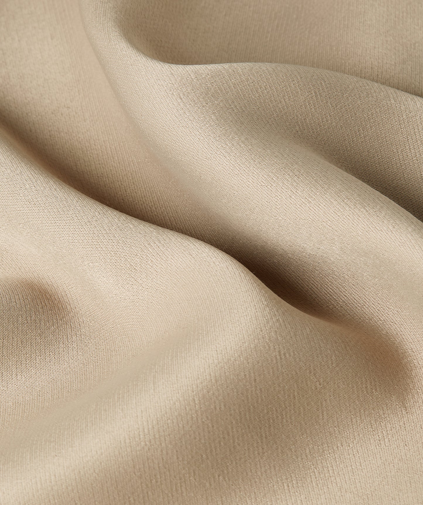 YANIEK Loose Fit Top in Satin-Optik