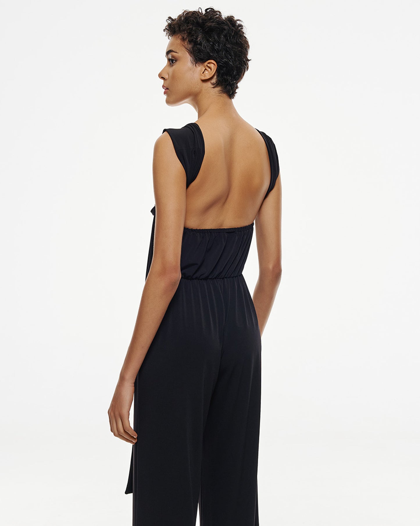 Jumpsuit with a cut-out
