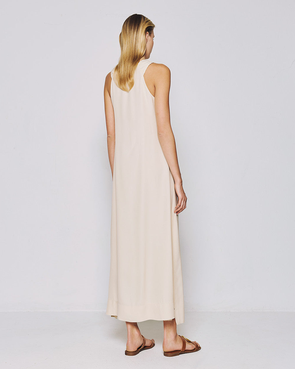 Maxi dress with a metallic detail