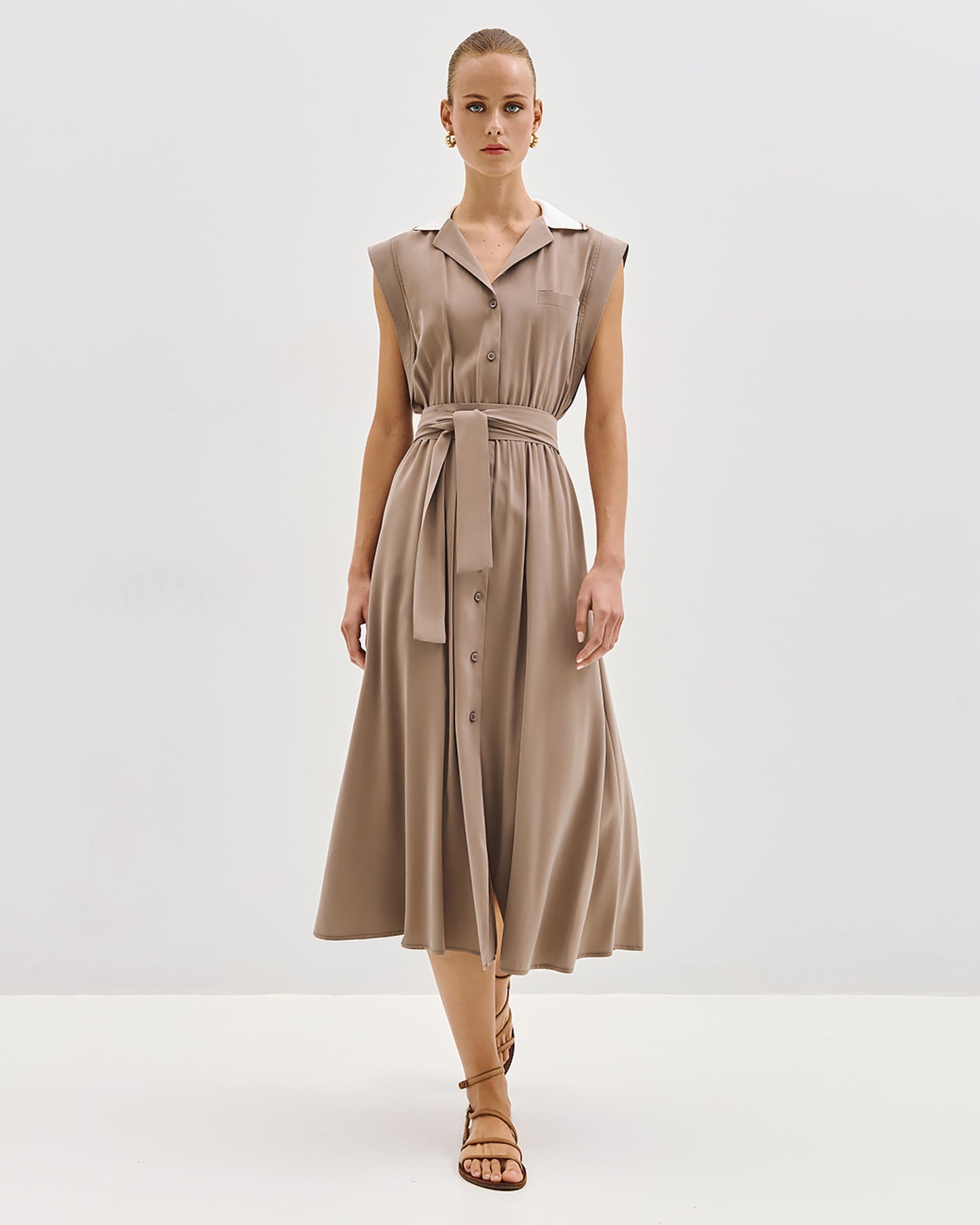 Midi shirt-dress with a collar