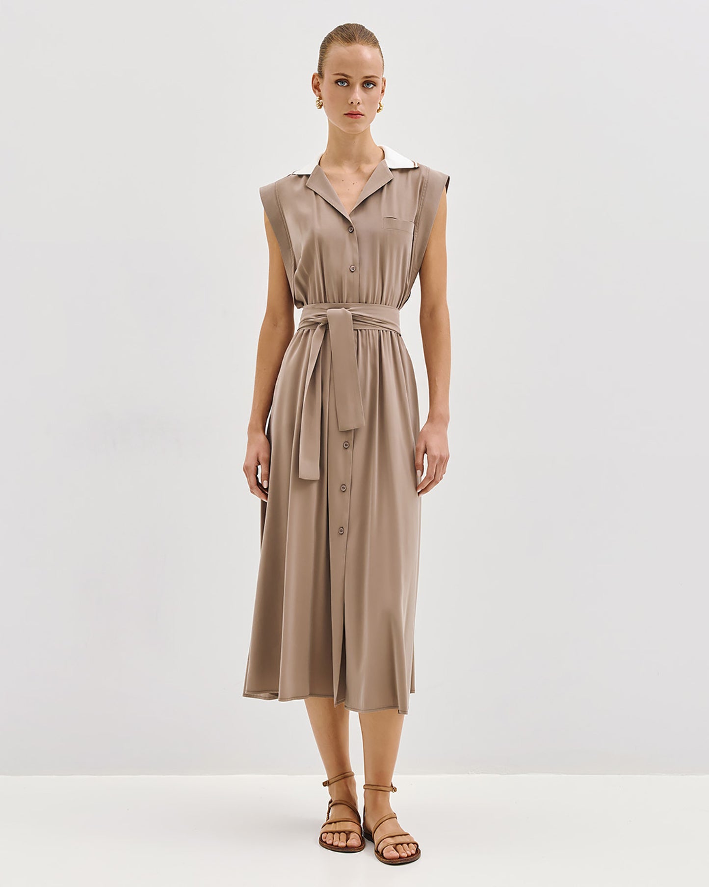Midi shirt-dress with a collar