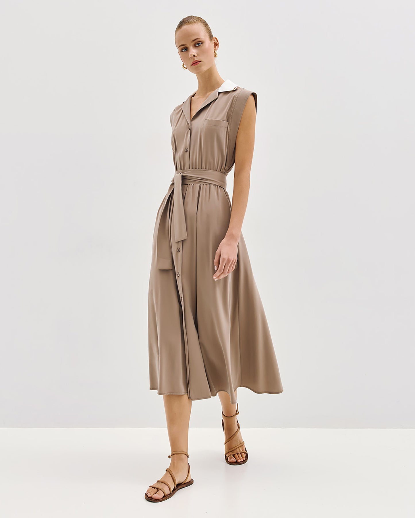 Midi shirt-dress with a collar