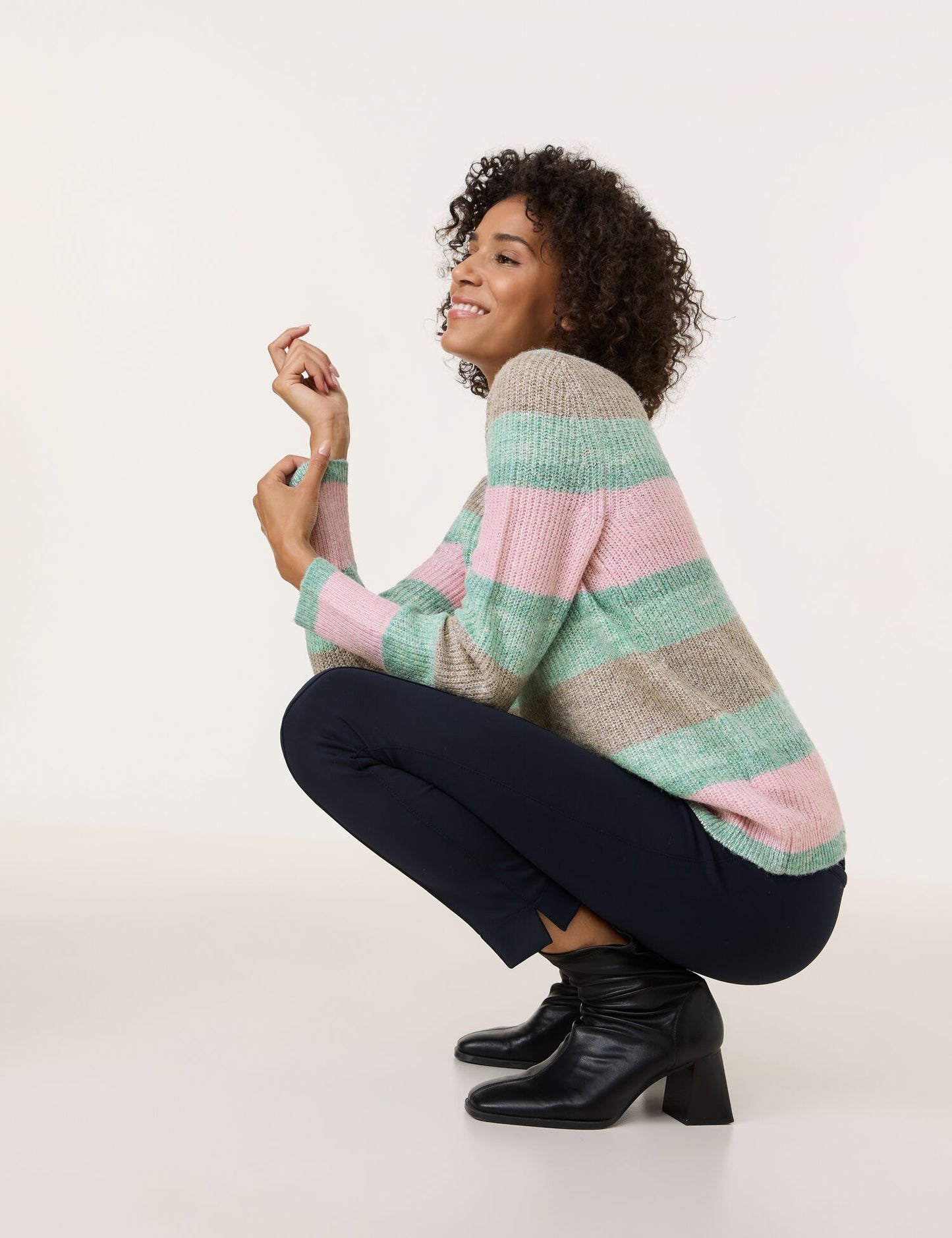 Strickpullover mit Blockstreifen