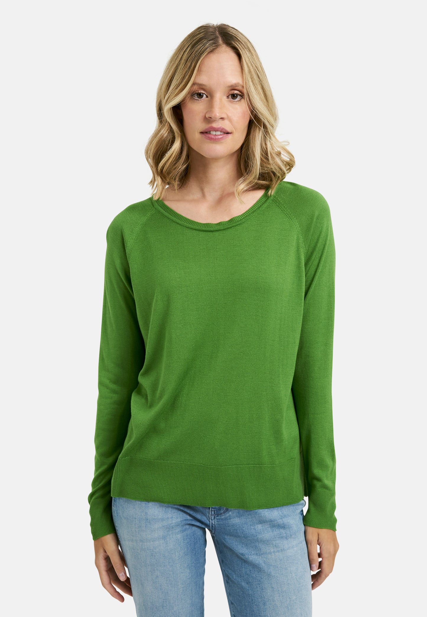 Pullover with roundneck and raglan 1/1 sleeves