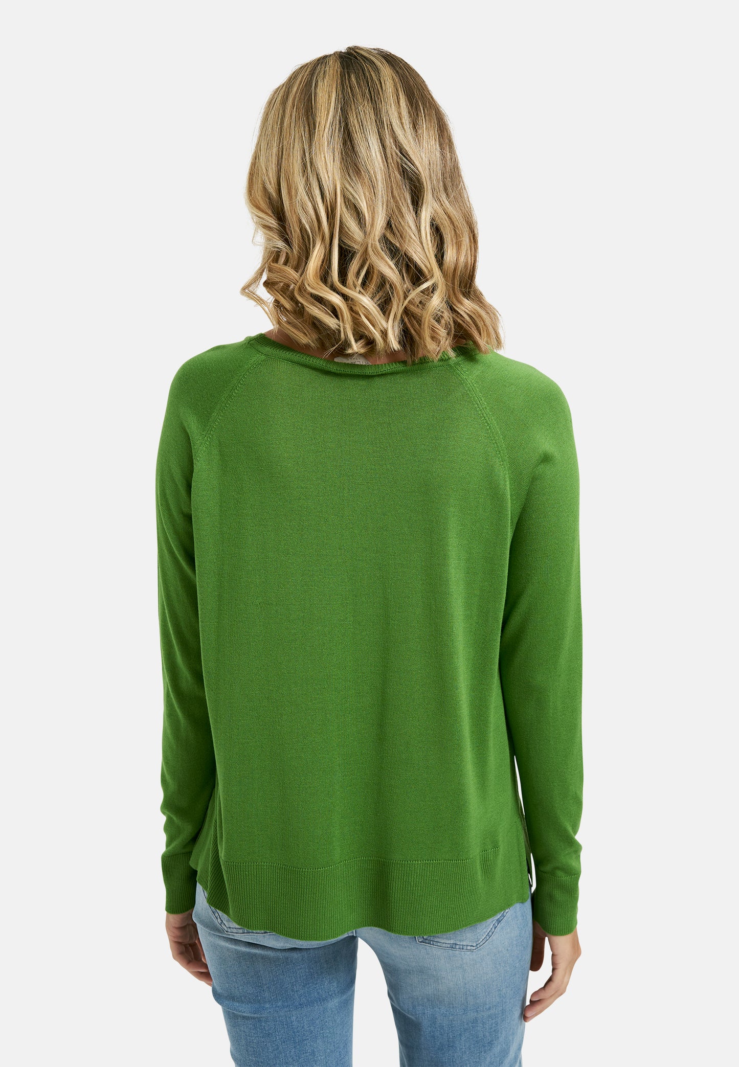 Pullover with roundneck and raglan 1/1 sleeves