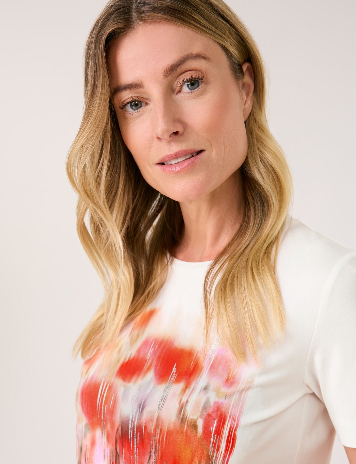 T-Shirt mit abstraktem Frontprint