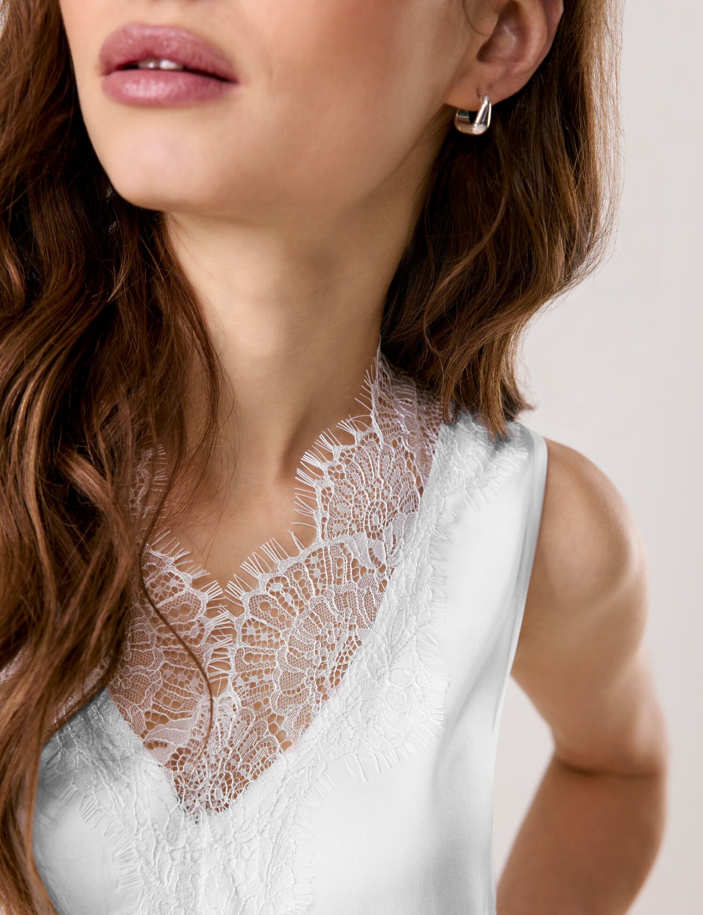 Satin-Top mit Spitze