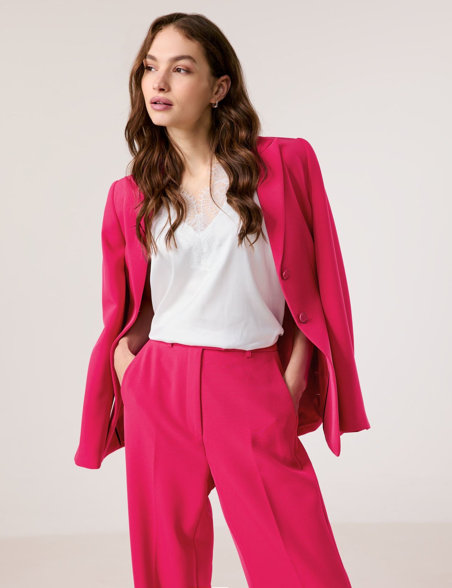 Satin-Top mit Spitze