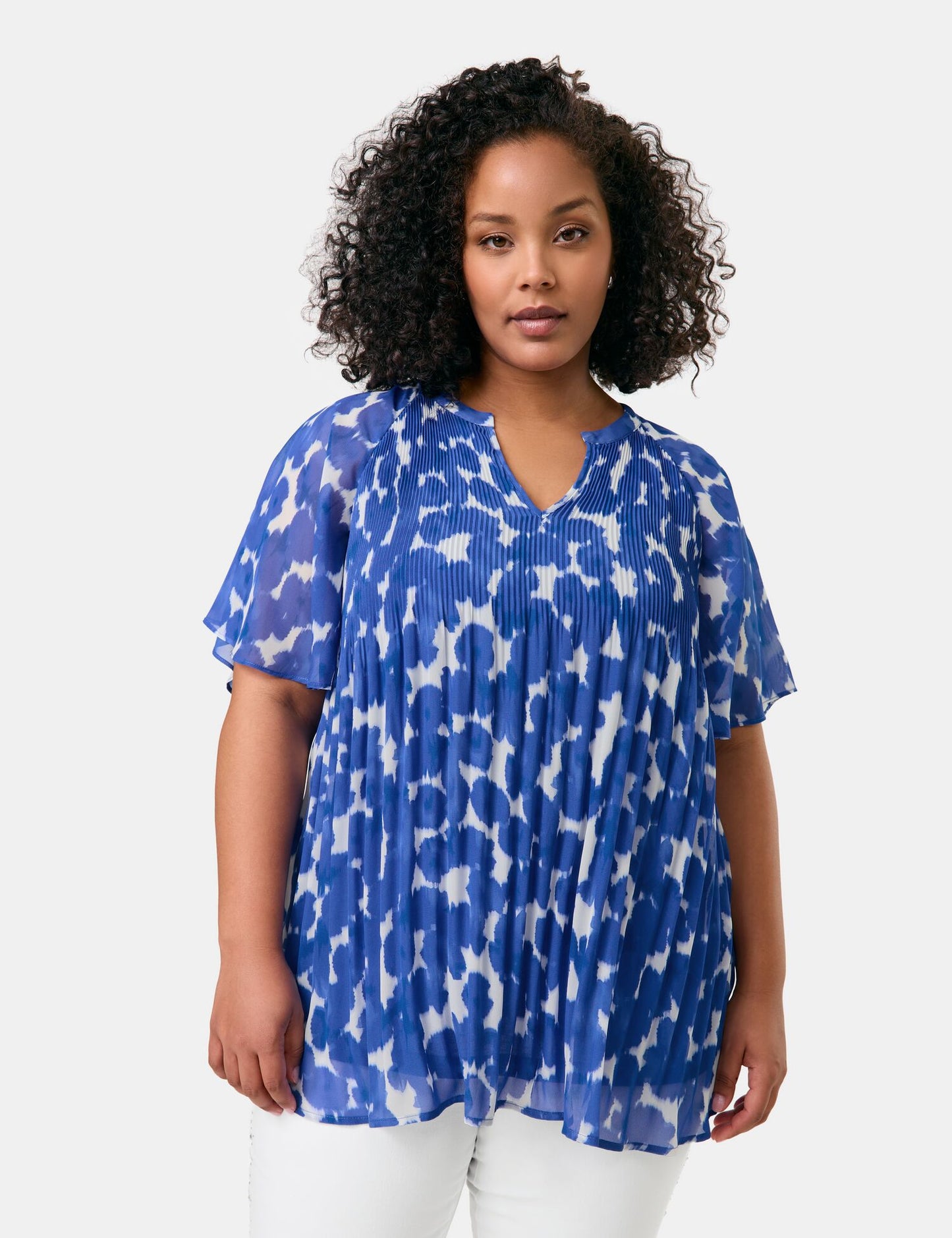 Luftig-leichte Plisseebluse mit kurzem Arm