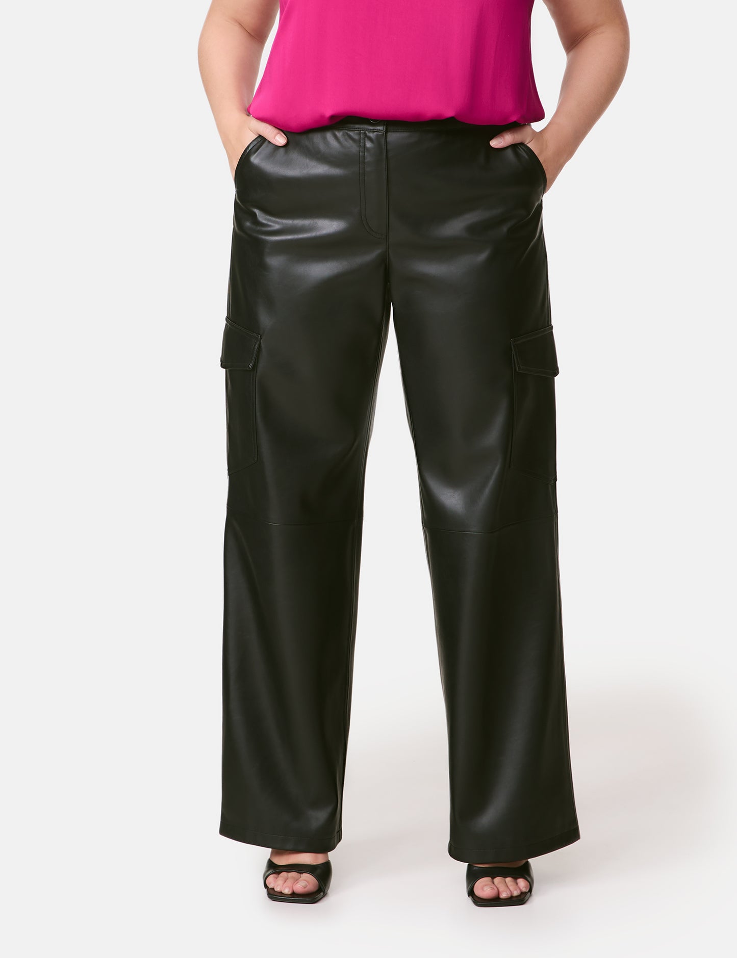 Cargohose in Leder-Optik