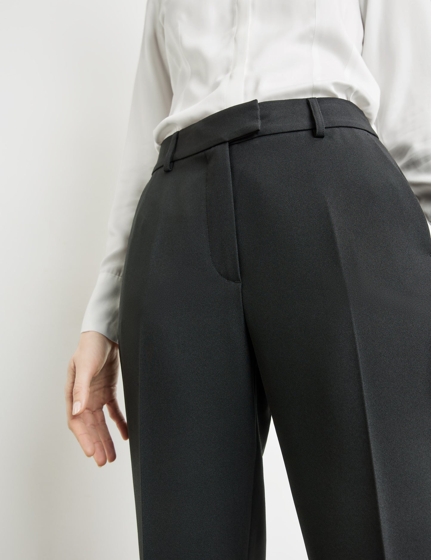 7/8 Hose mit Bügelfalten Tailored Fit