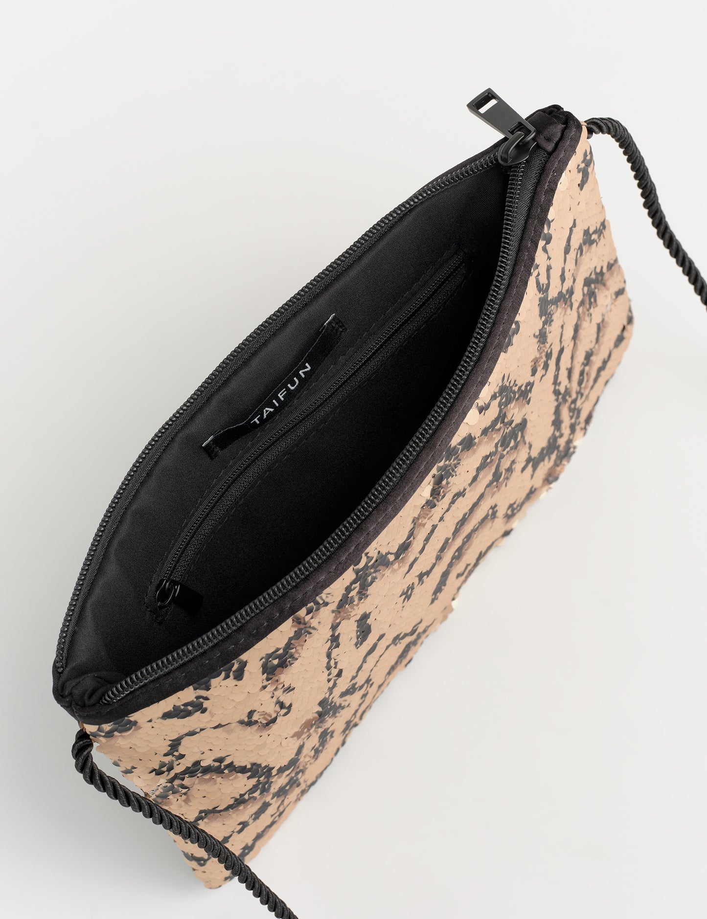 Pailletten-Clutch