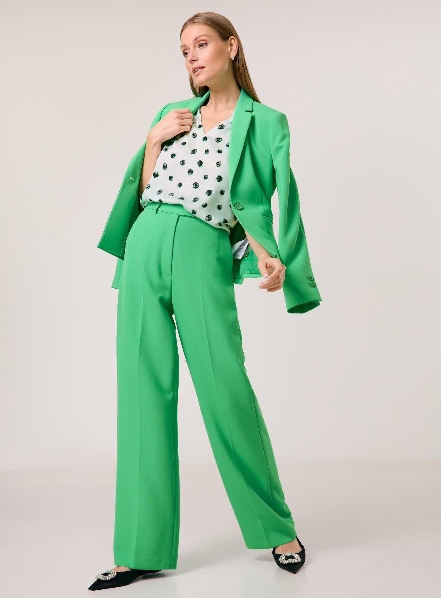 Ärmellose Bluse mit Punkten