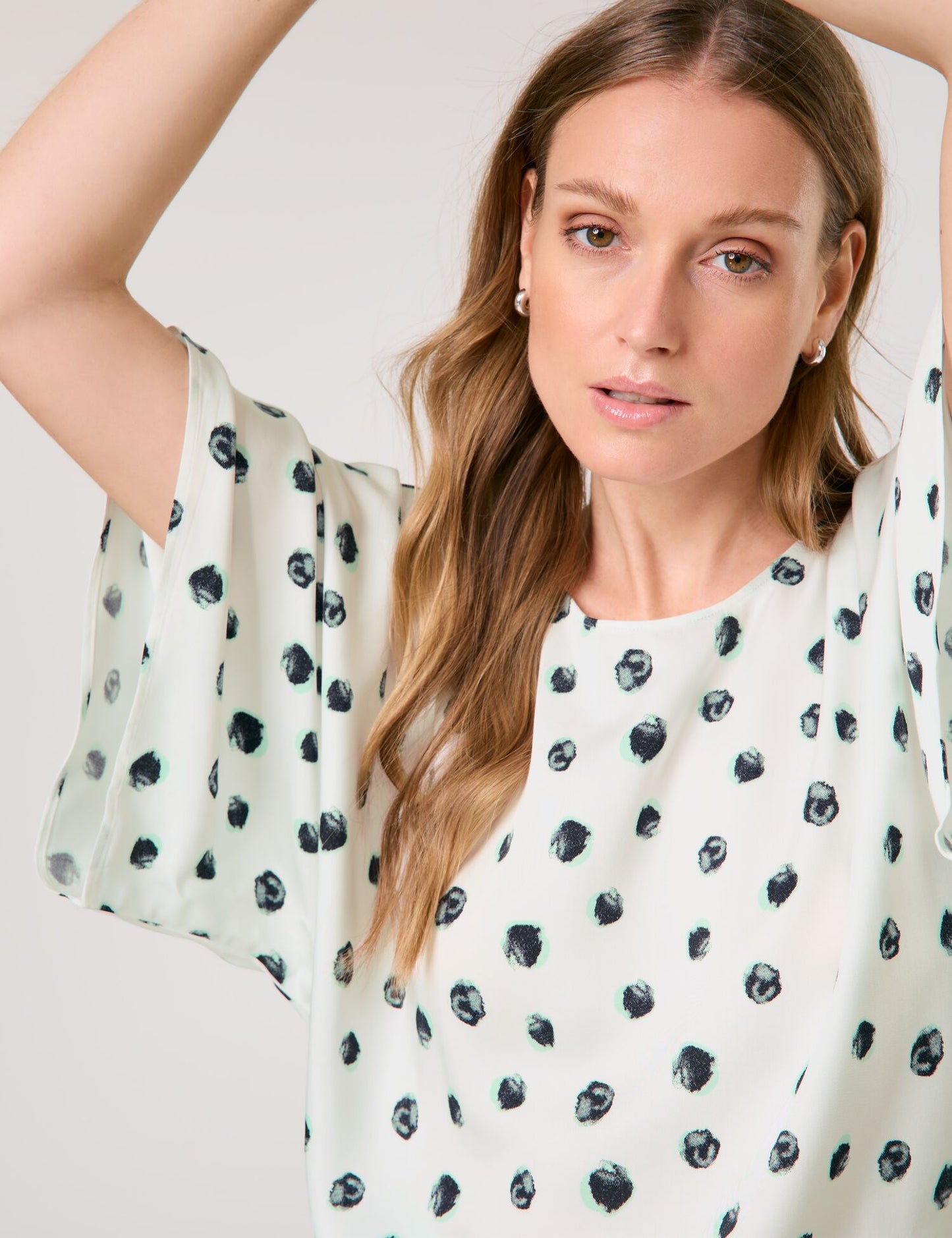 Oversize Bluse mit halben Fledermausärmeln