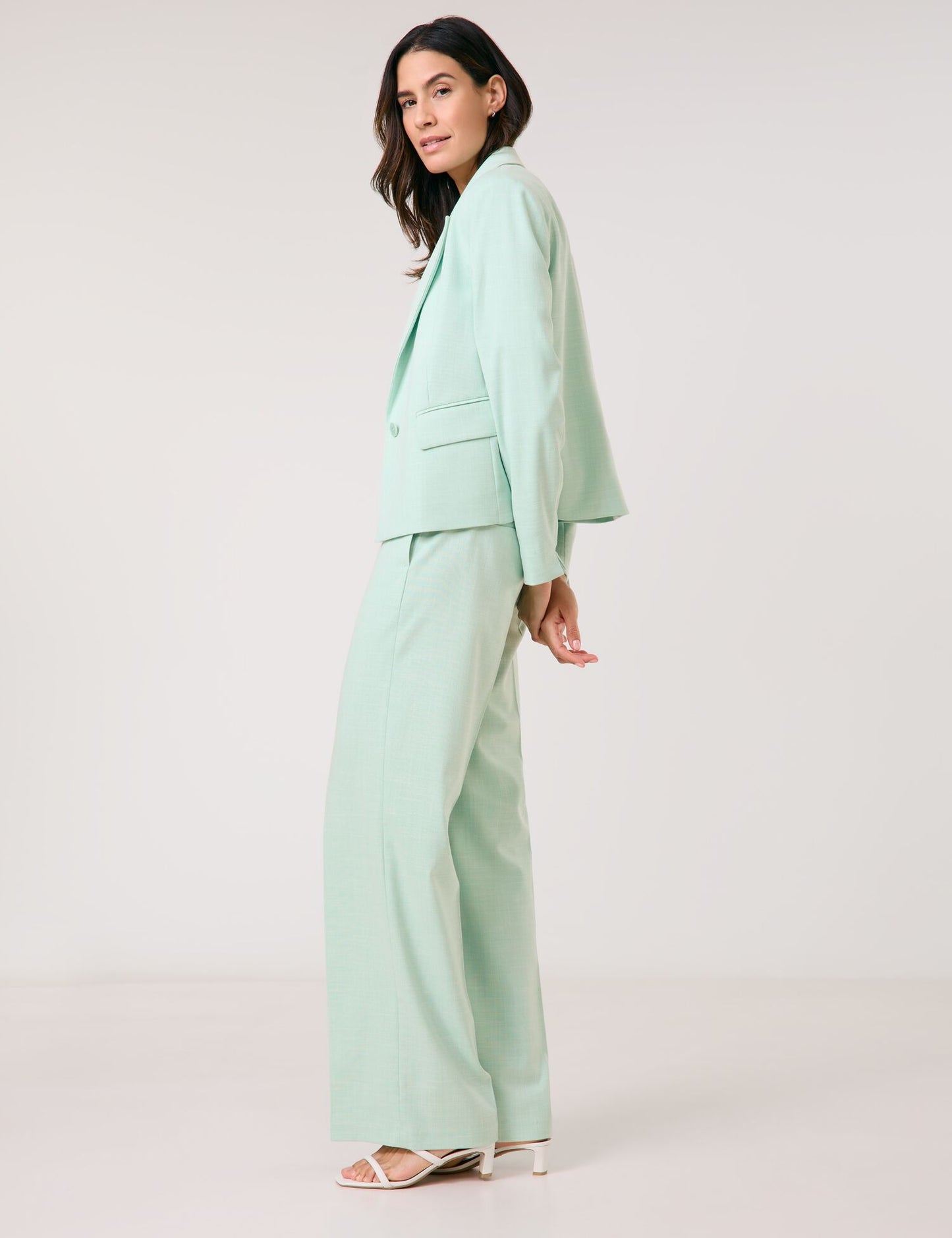 Softe Stoffhose mit weitem Bein