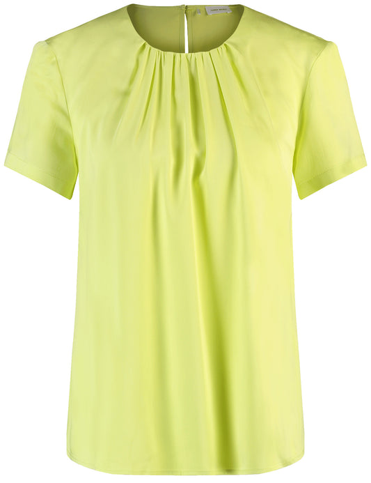 Fließendes Blusenshirt mit Faltendetail