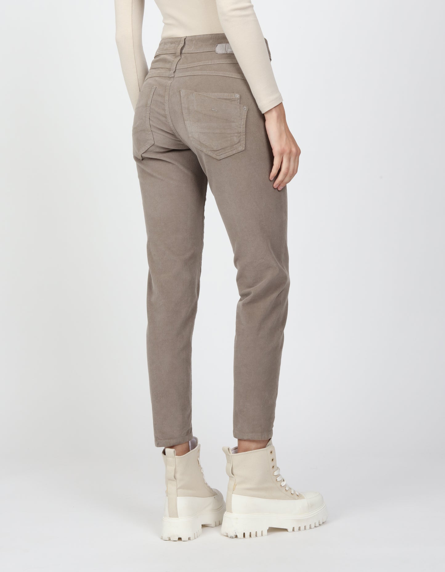94AMELIE  - relaxed fit
