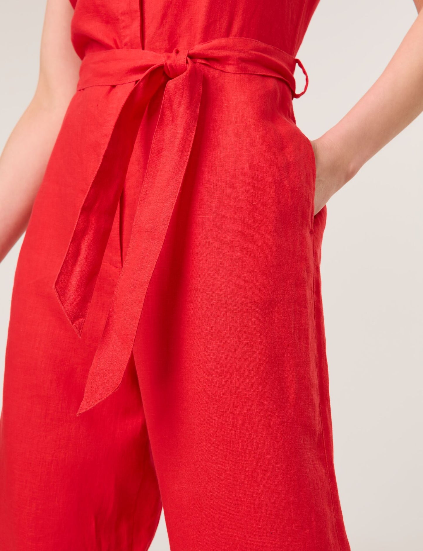 Jumpsuit aus reinem Leinen