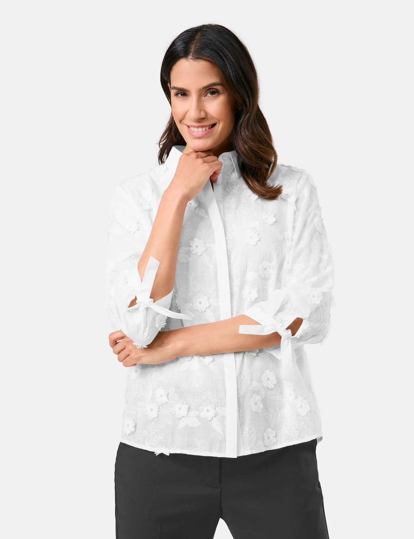 3/4 Arm Bluse mit 3D-Blumenapplikation