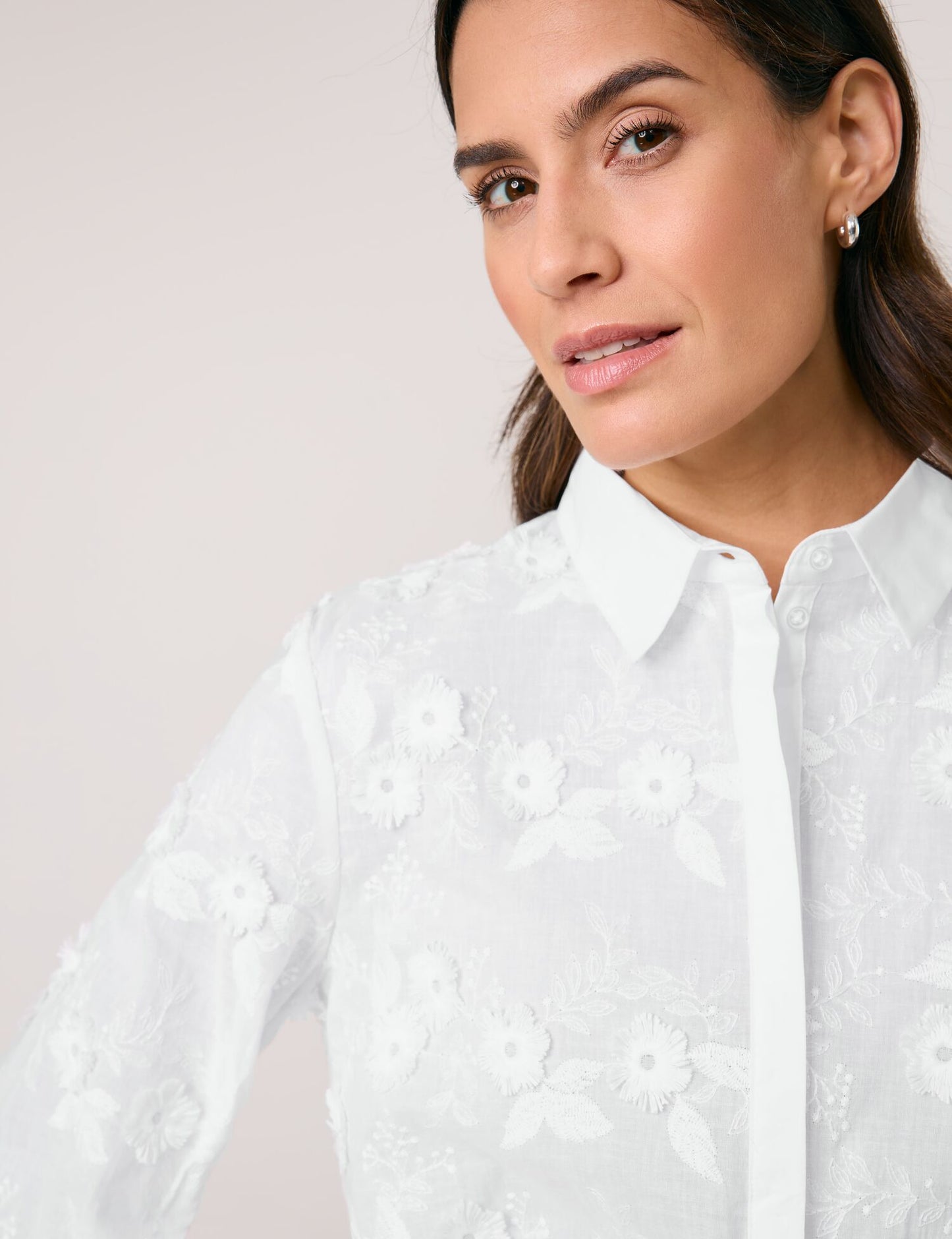 3/4 Arm Bluse mit 3D-Blumenapplikation
