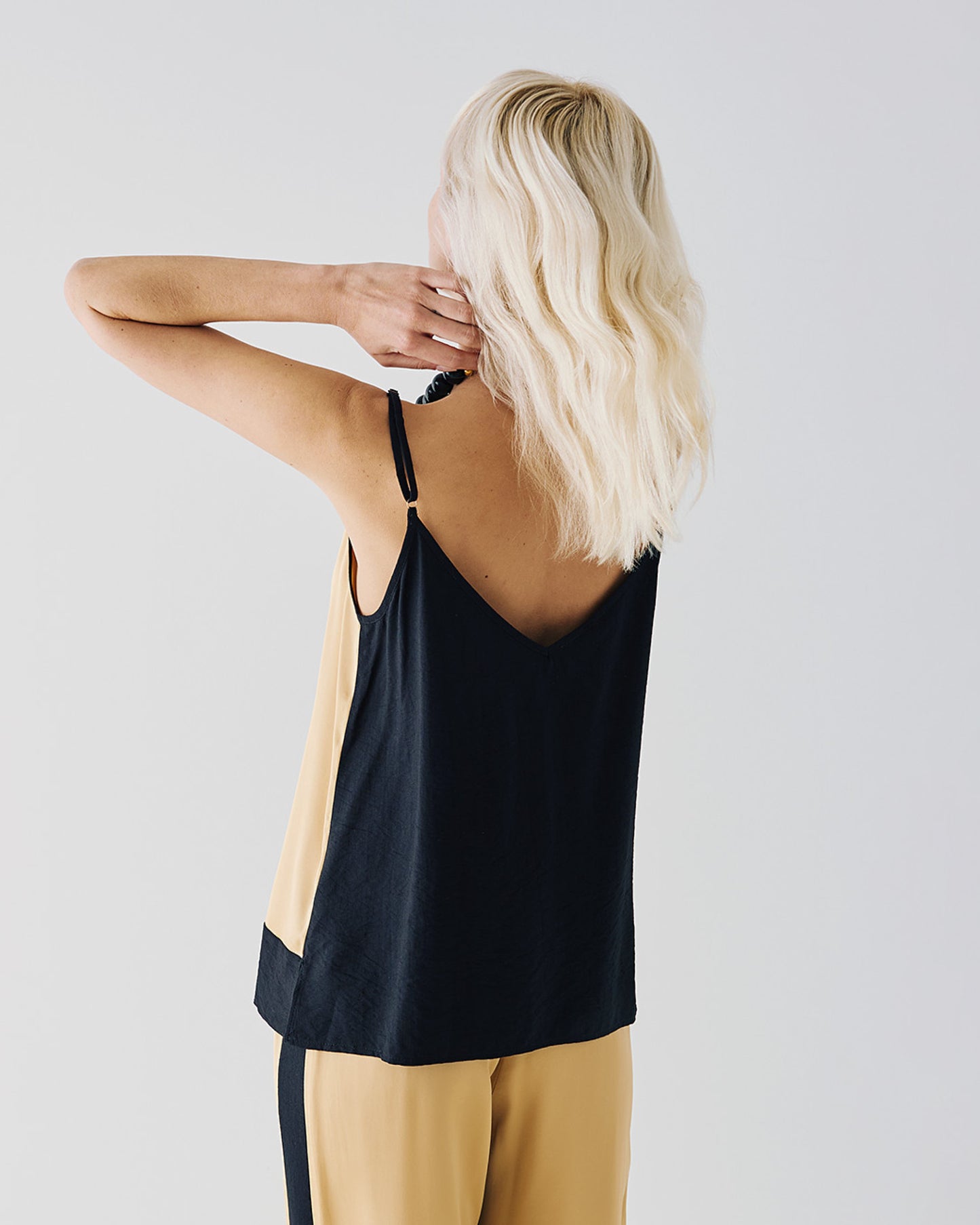 Two-toned top