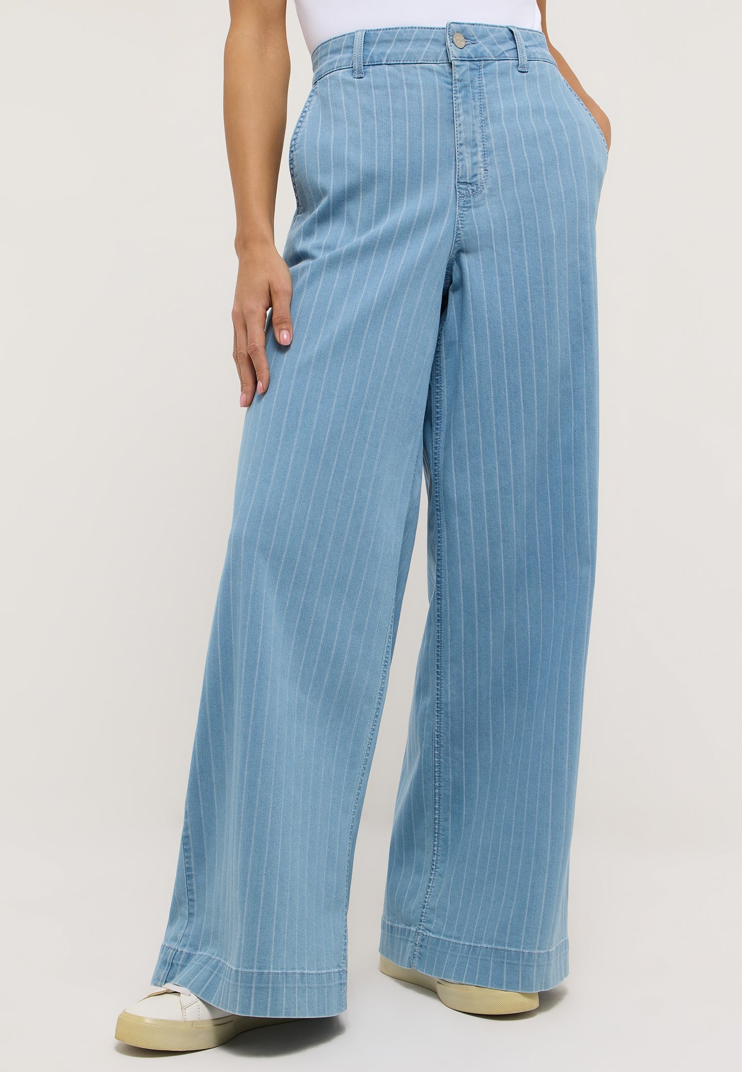 2252301-35 LIVA CHIC