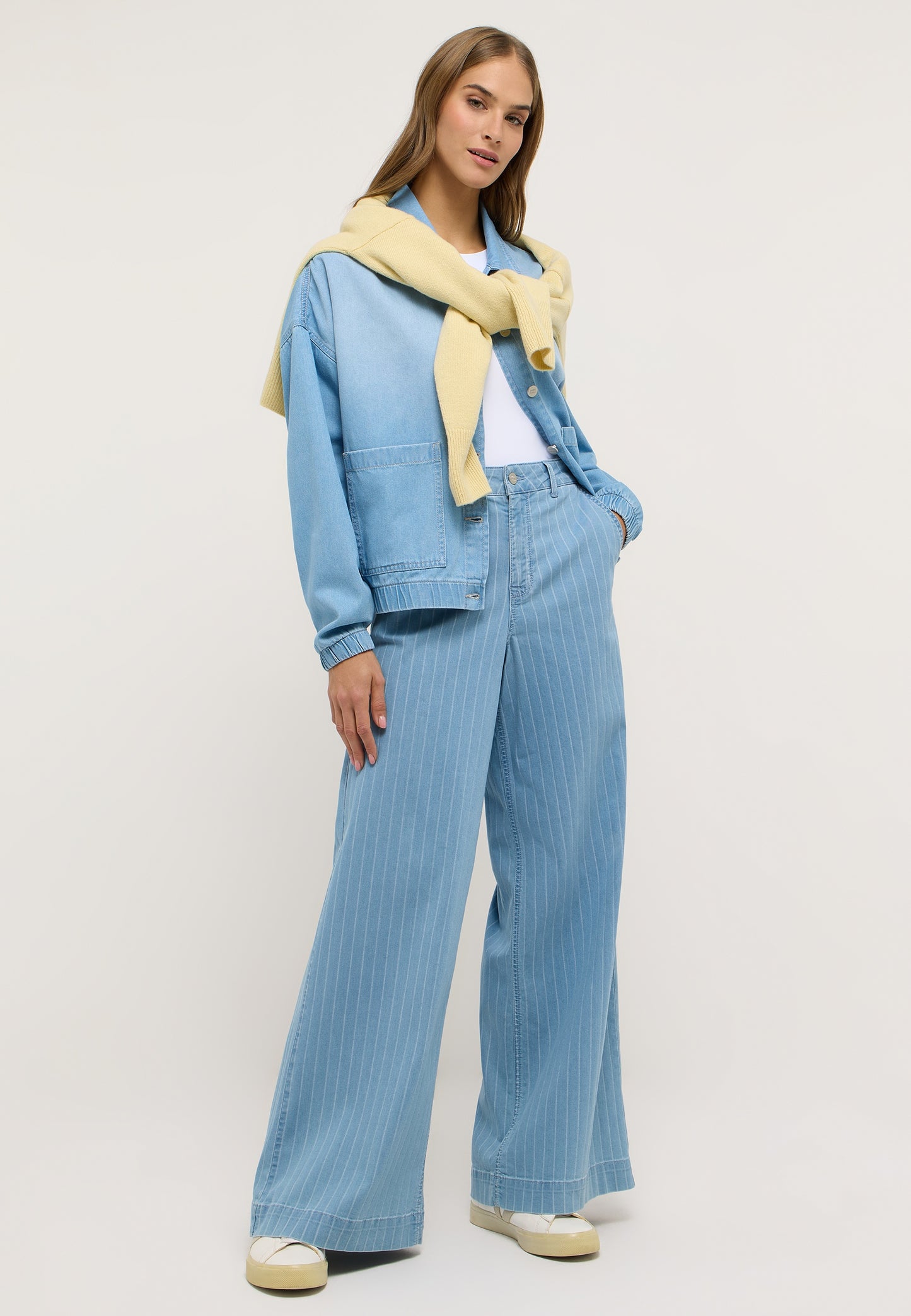 2252301-35 LIVA CHIC