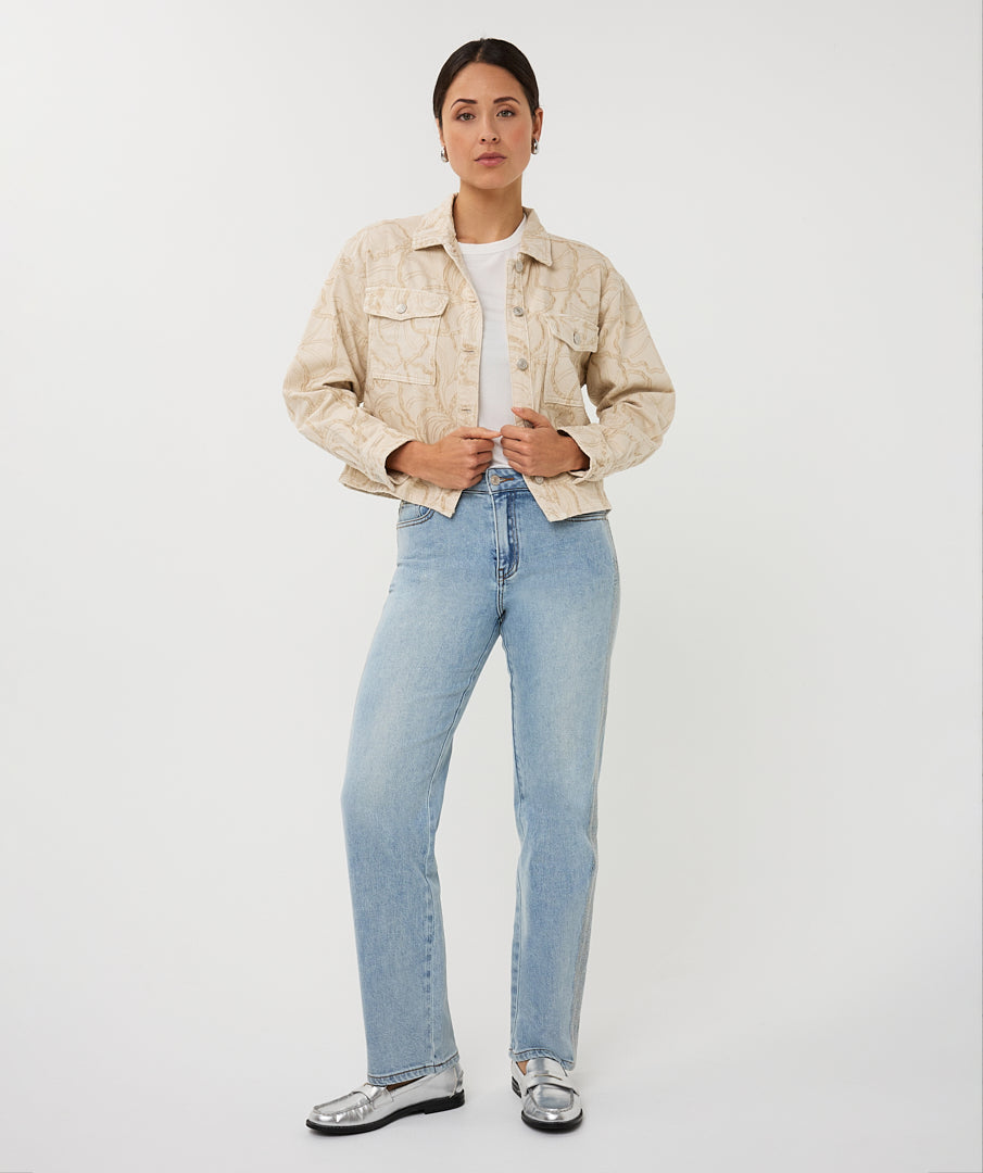 Jacket 3D embroidery