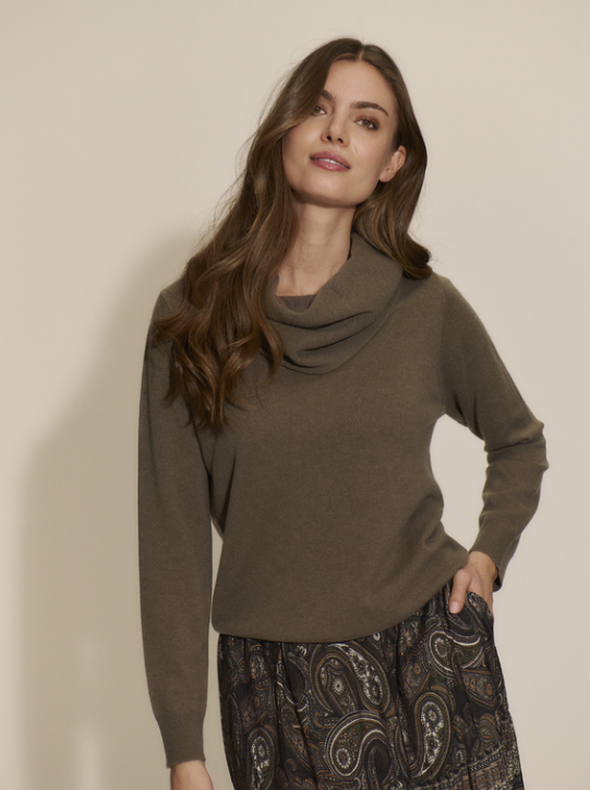 RWLaica Cashmere LS Waterfall Colla